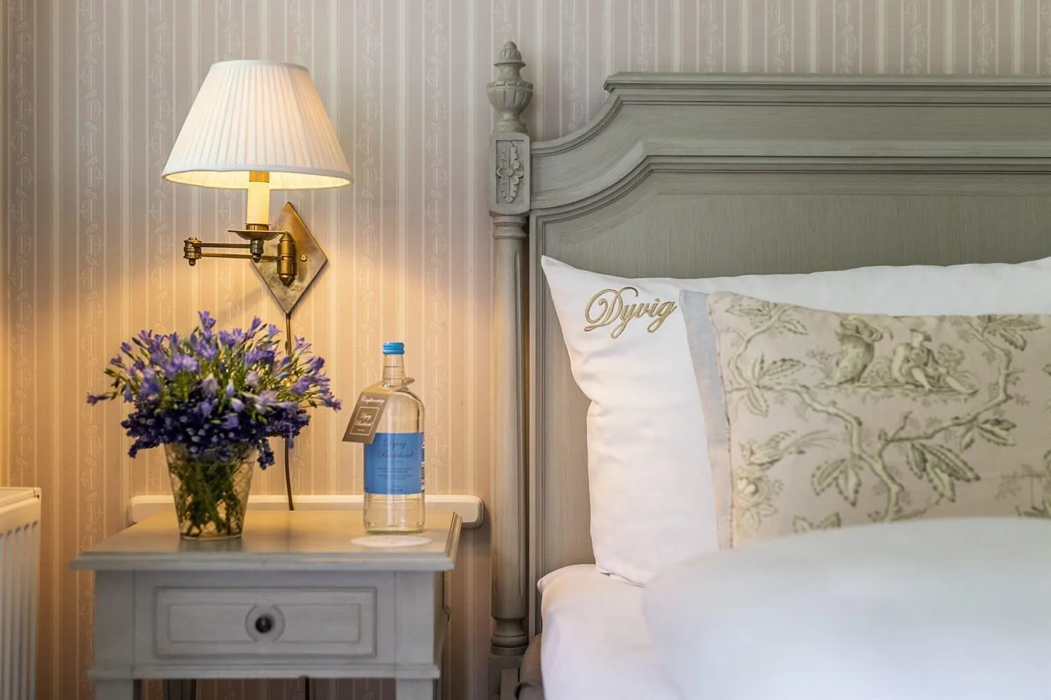 Bed in Dyvig Badehotel