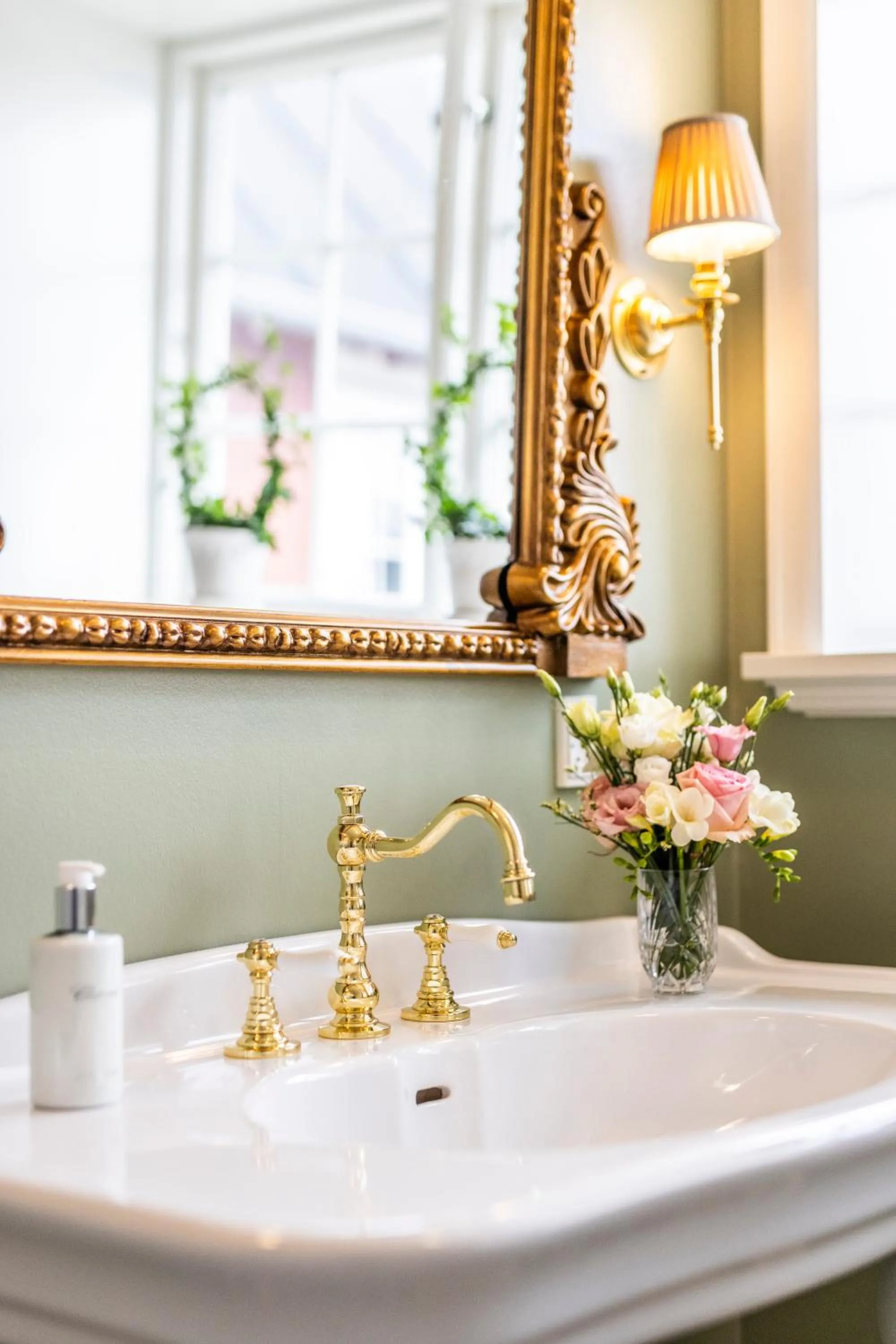 Bathroom in Dyvig Badehotel