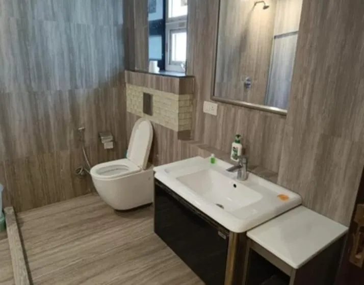 Bathroom in Aaron residency