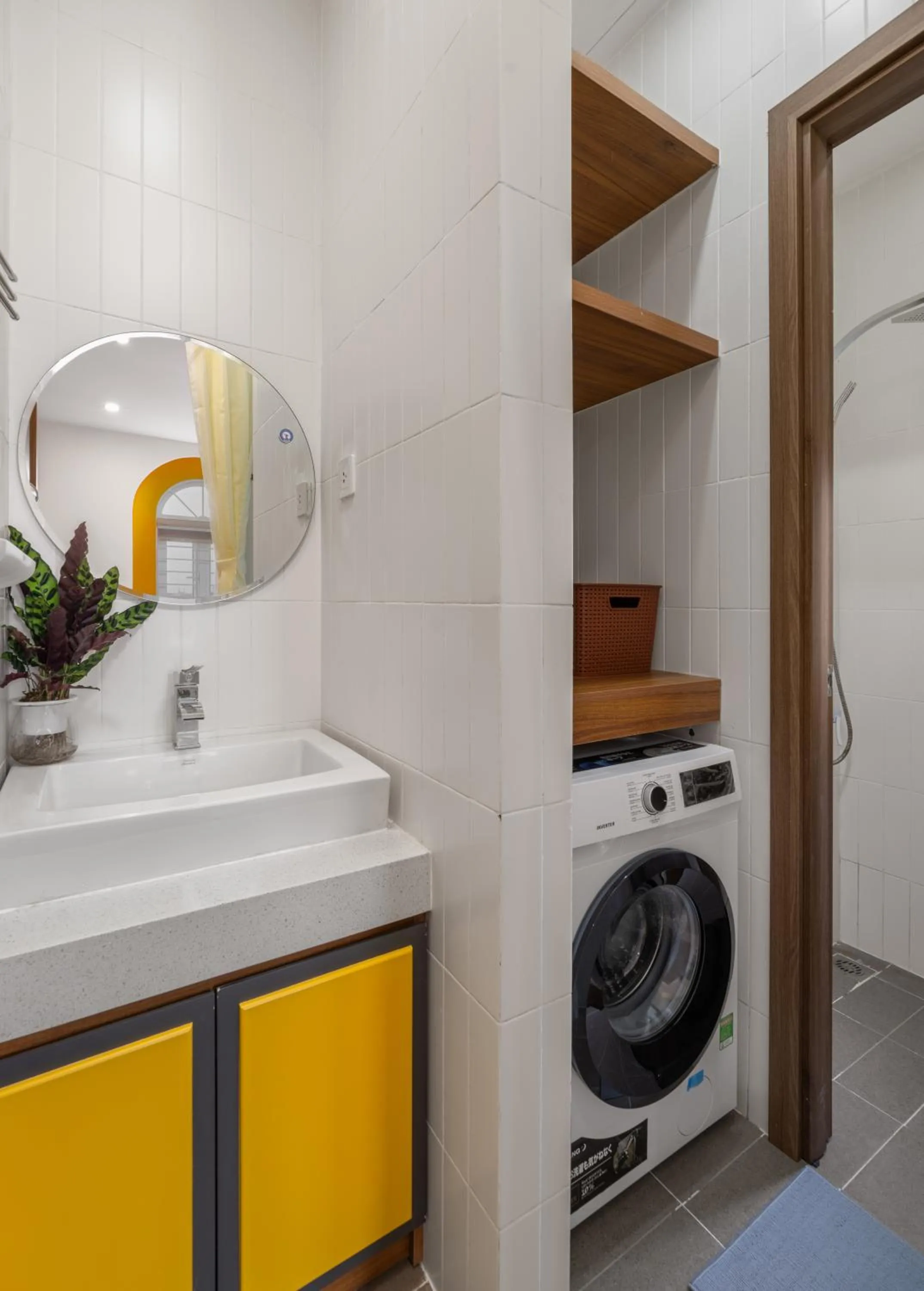 Shower in Q Apartment Da Nang