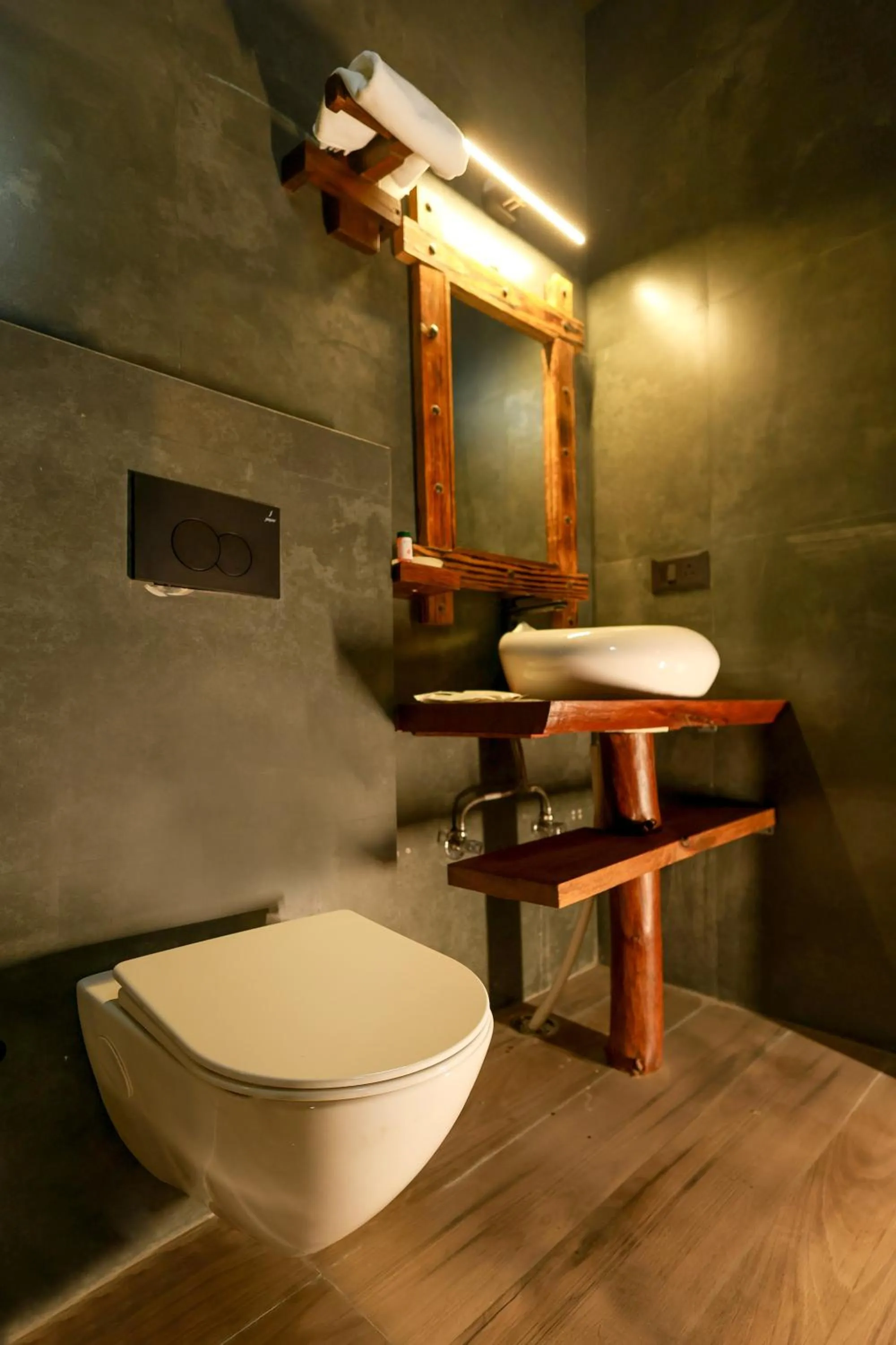 Toilet in Koro Treehouse Resort Luxury Wooden Cottages and Villas with Private Pool