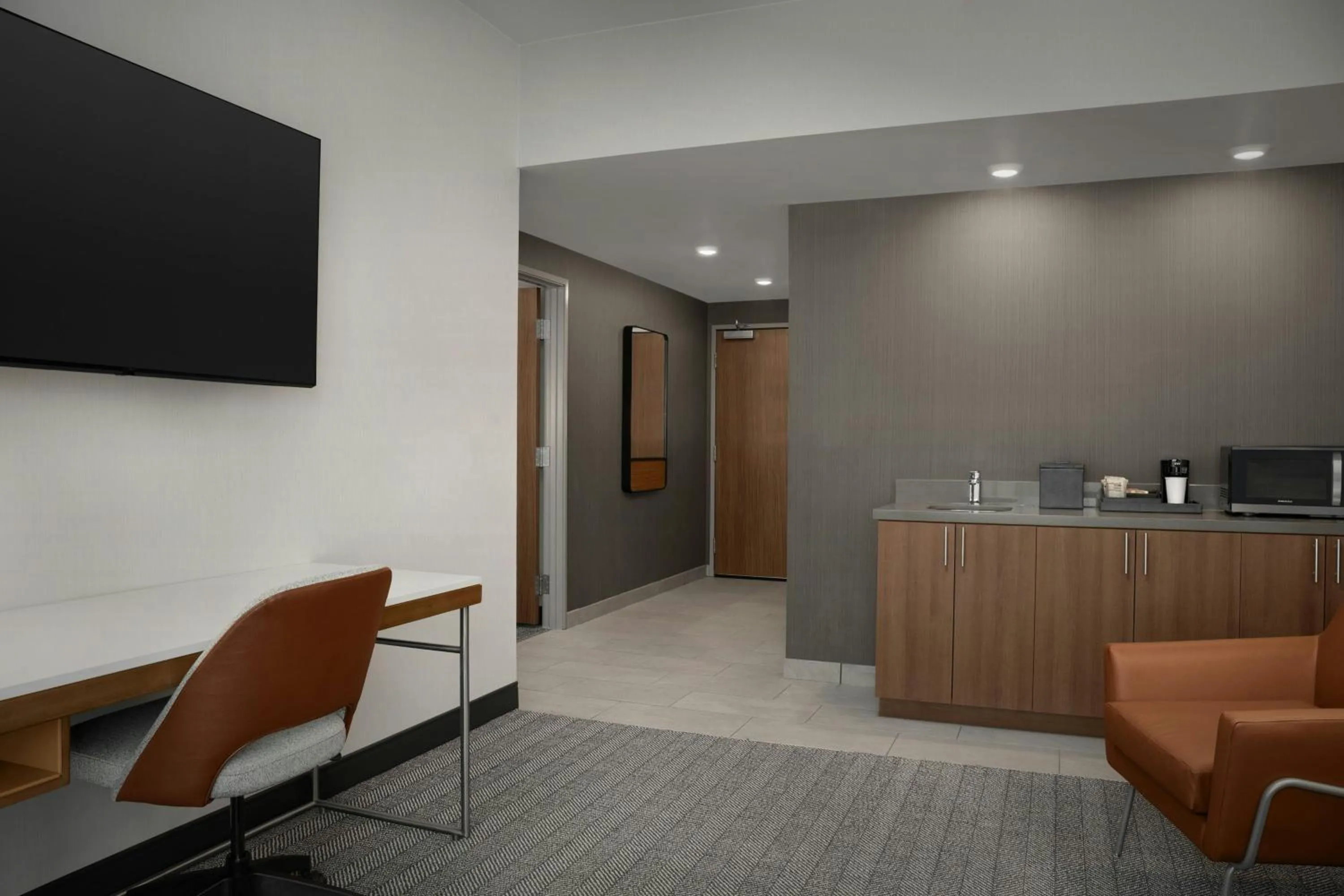 Photo of the whole room in Courtyard by Marriott Antioch Pittsburg