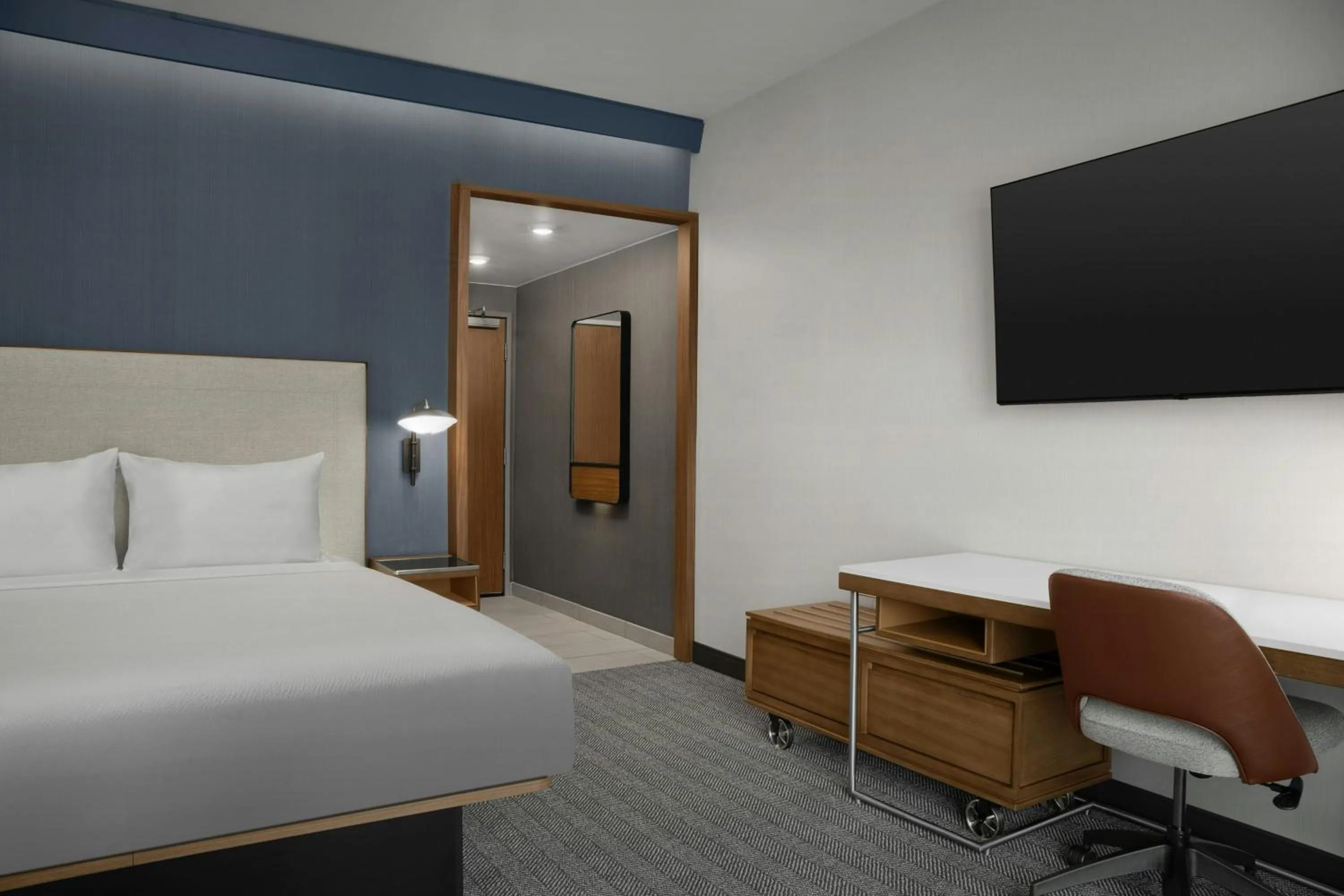 Photo of the whole room, Bed in Courtyard by Marriott Antioch Pittsburg