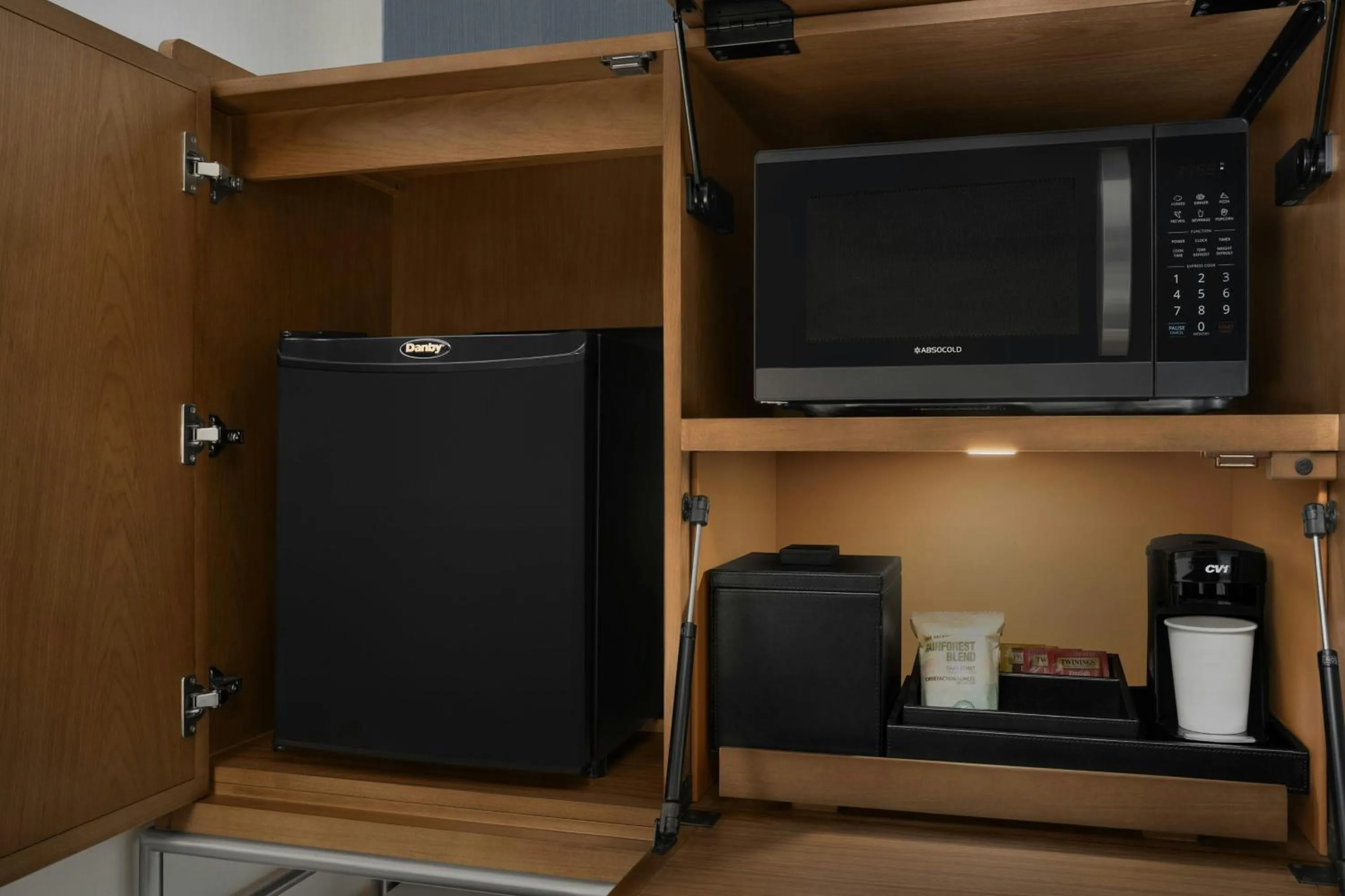 Photo of the whole room in Courtyard by Marriott Antioch Pittsburg