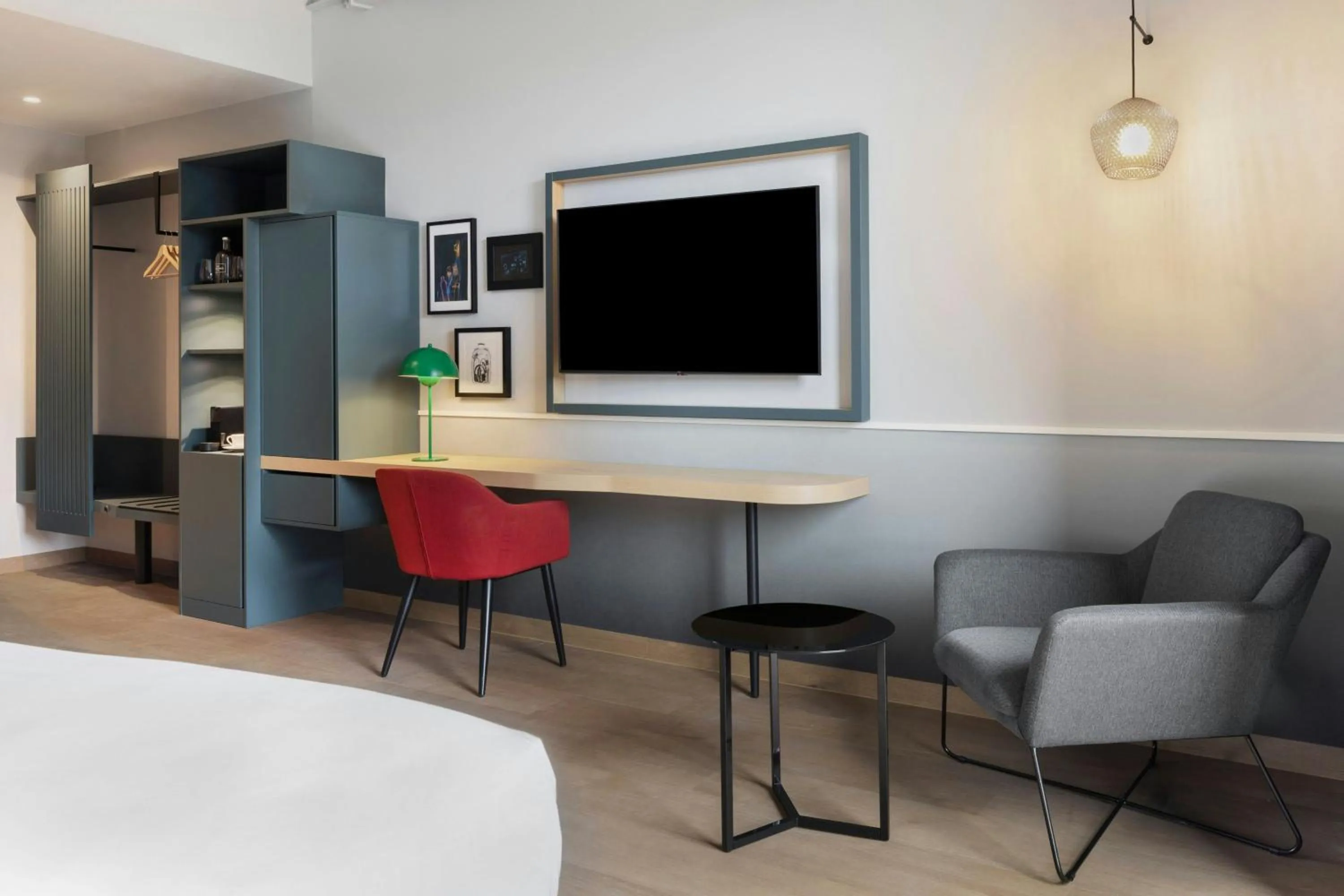 Photo of the whole room in The Passenger, a Tribute Portfolio Hotel