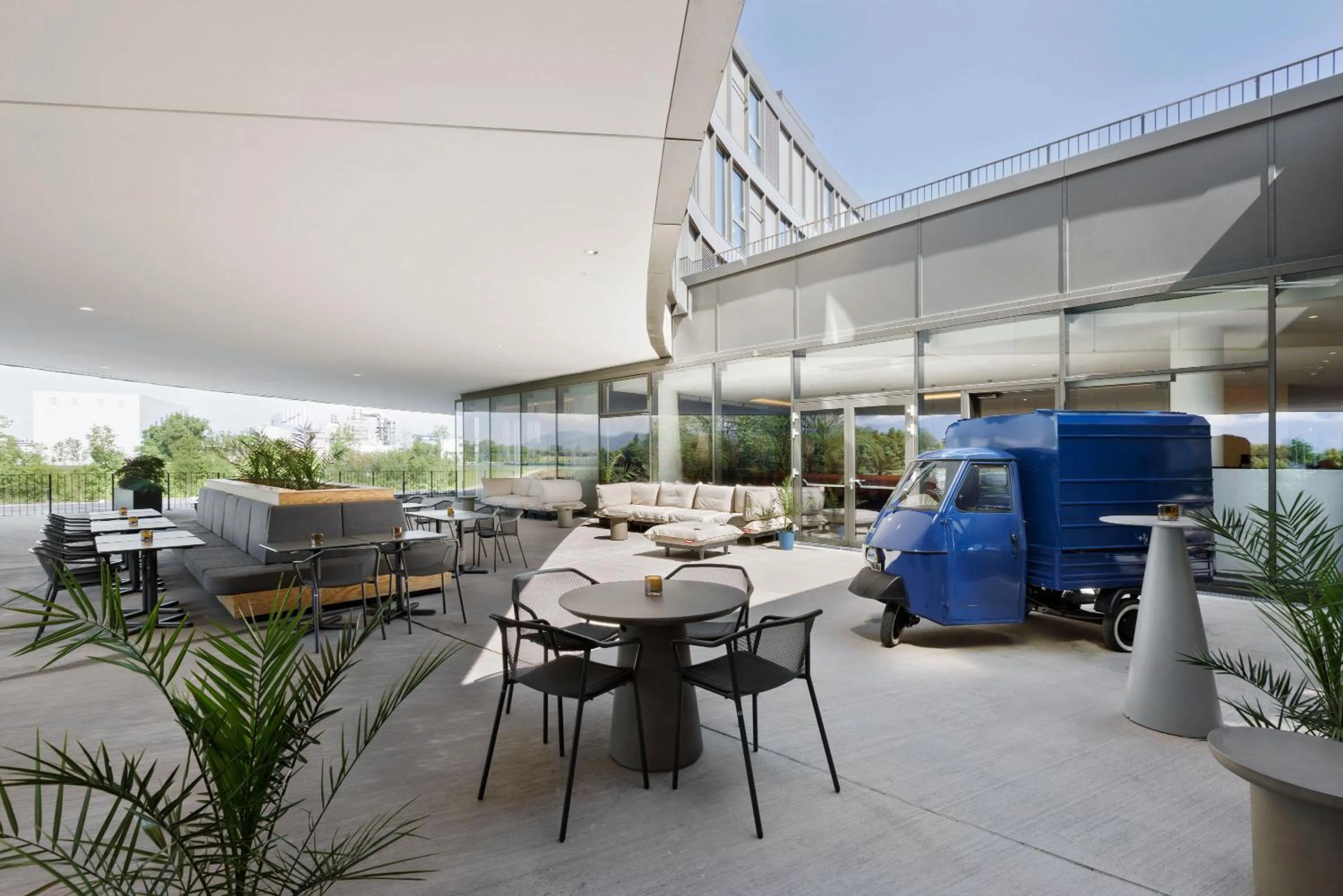 Restaurant/places to eat in The Passenger, a Tribute Portfolio Hotel