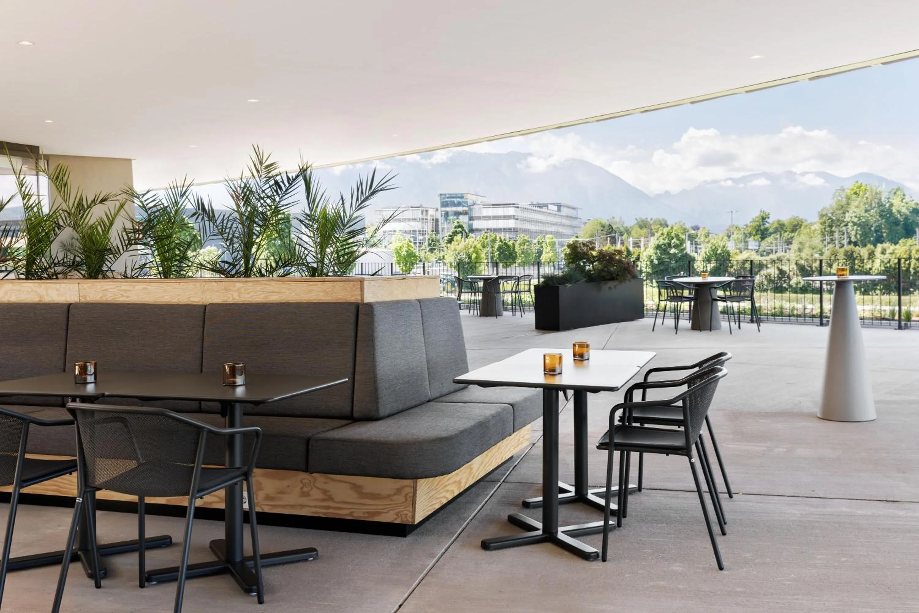 Restaurant/places to eat in The Passenger, a Tribute Portfolio Hotel