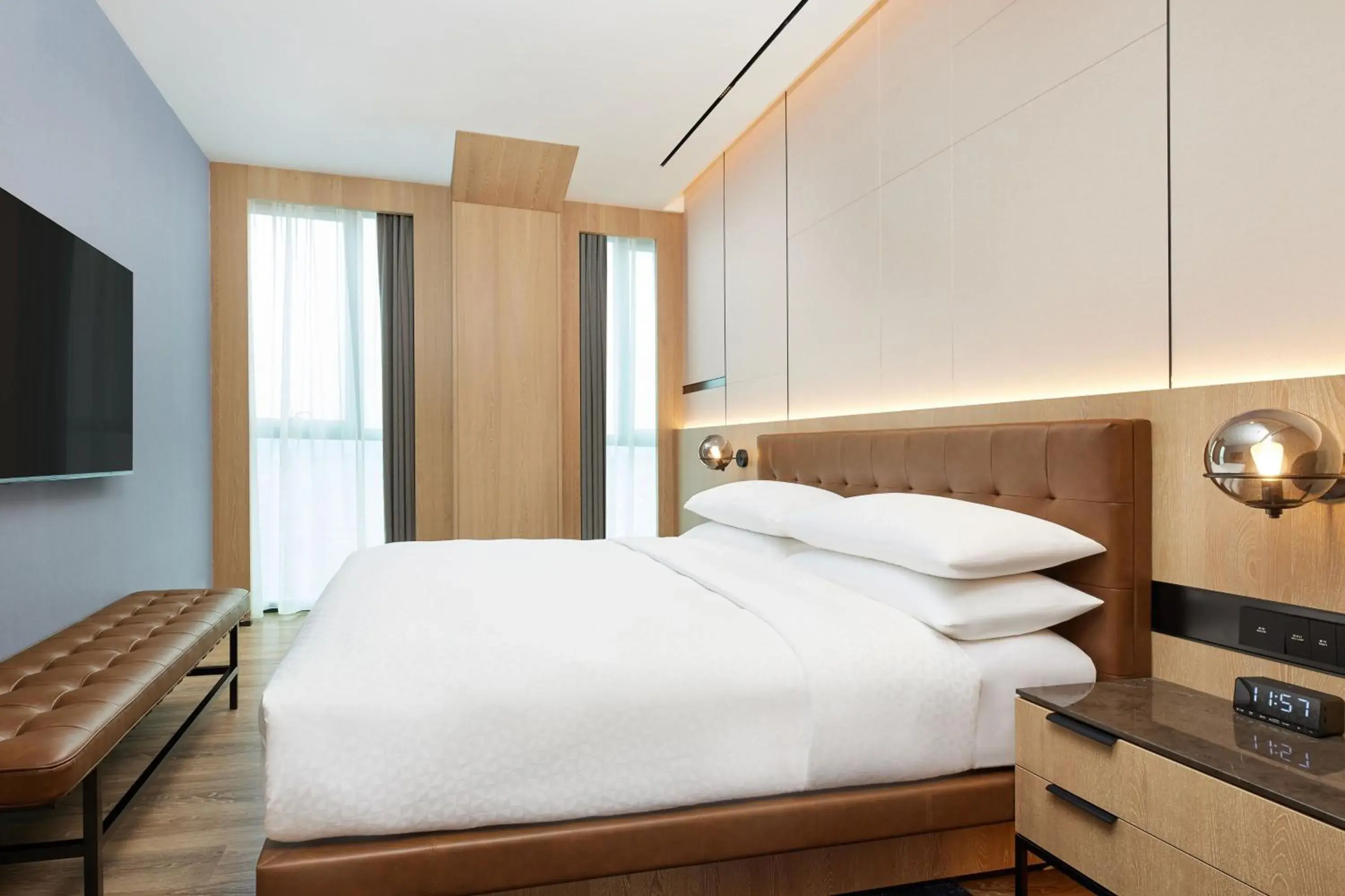 Standard King Room in Four Points by Sheraton Huzhou Standard King Room in Four Points by Sheraton Huzhou