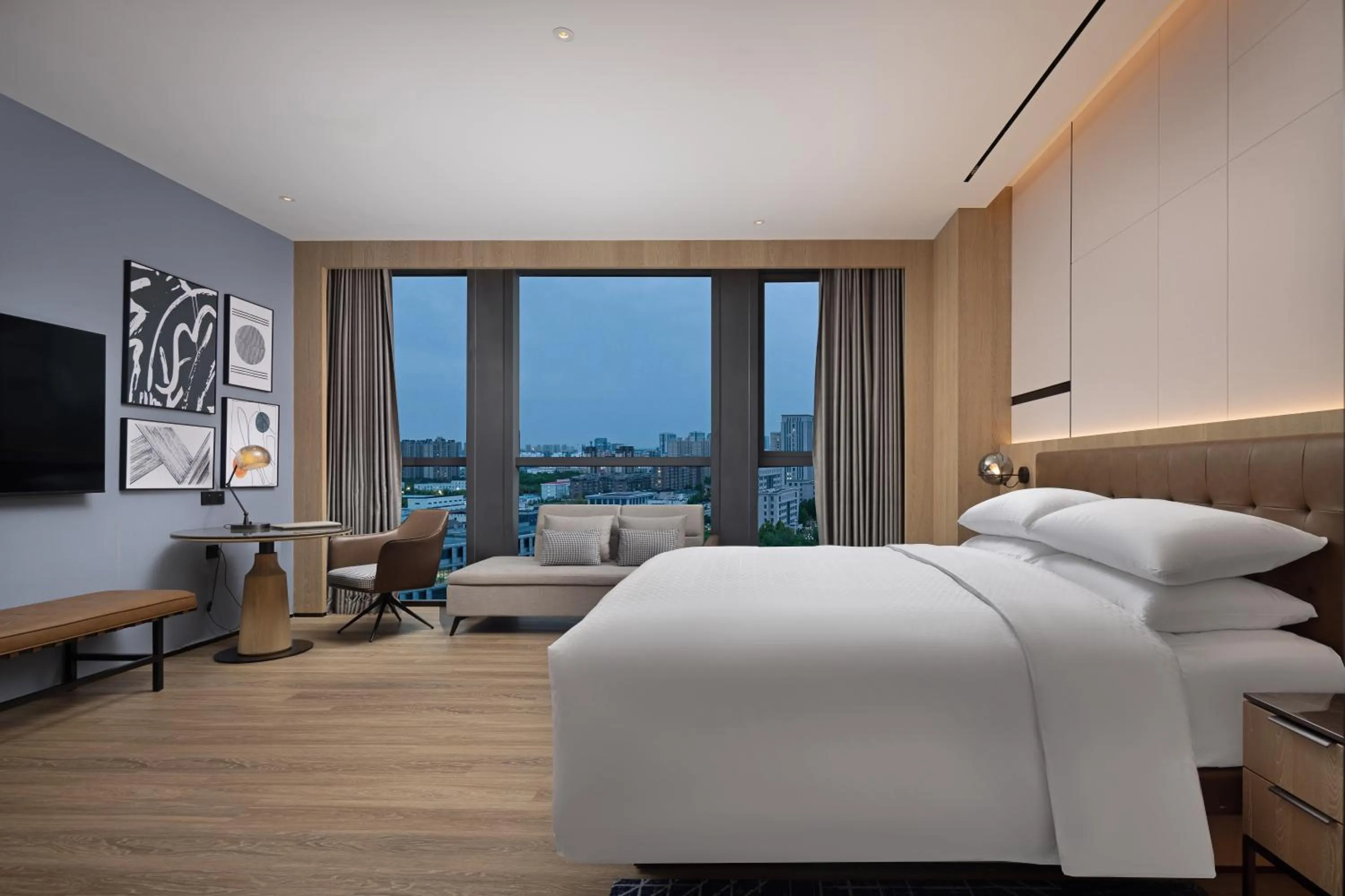 Bed in Four Points by Sheraton Huzhou