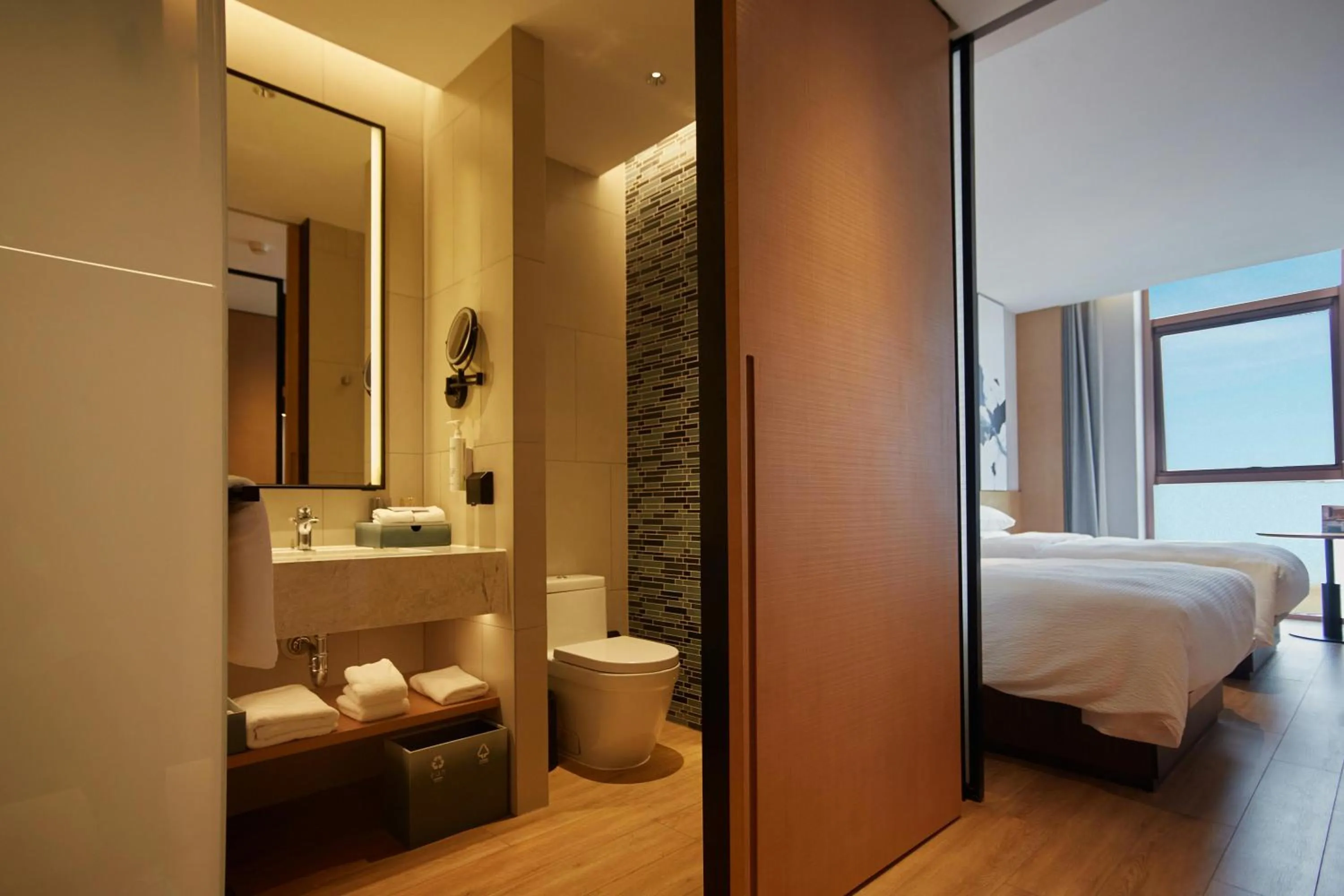 Toilet, Bed in Fairfield by Marriott Yantai