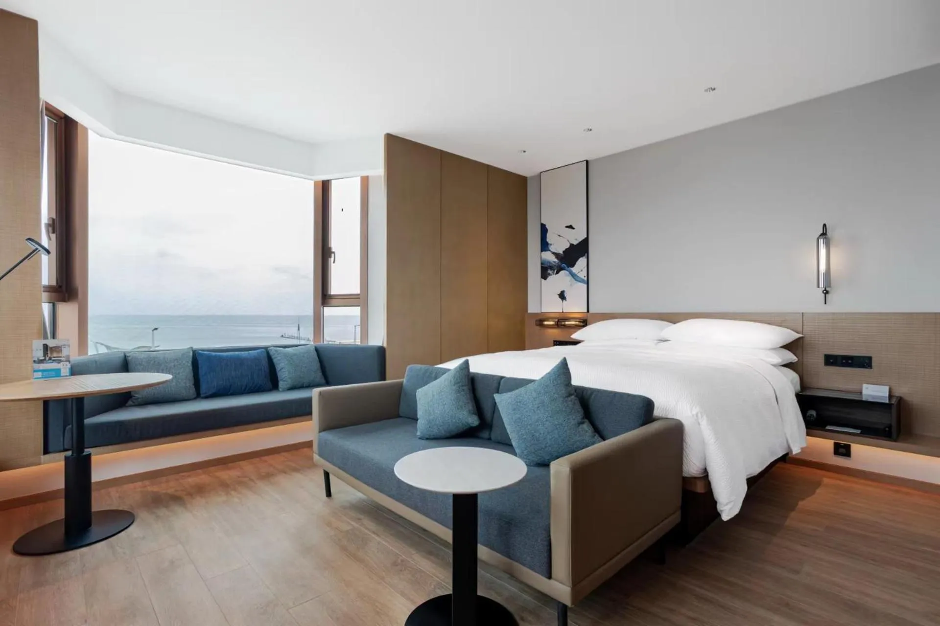 Photo of the whole room, Bed in Fairfield by Marriott Yantai