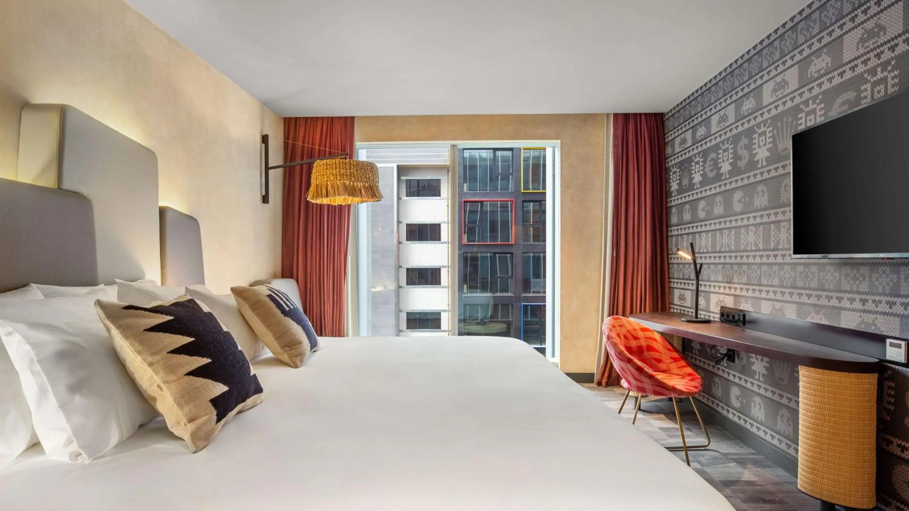 Bedroom, Bed in Nhow Lima