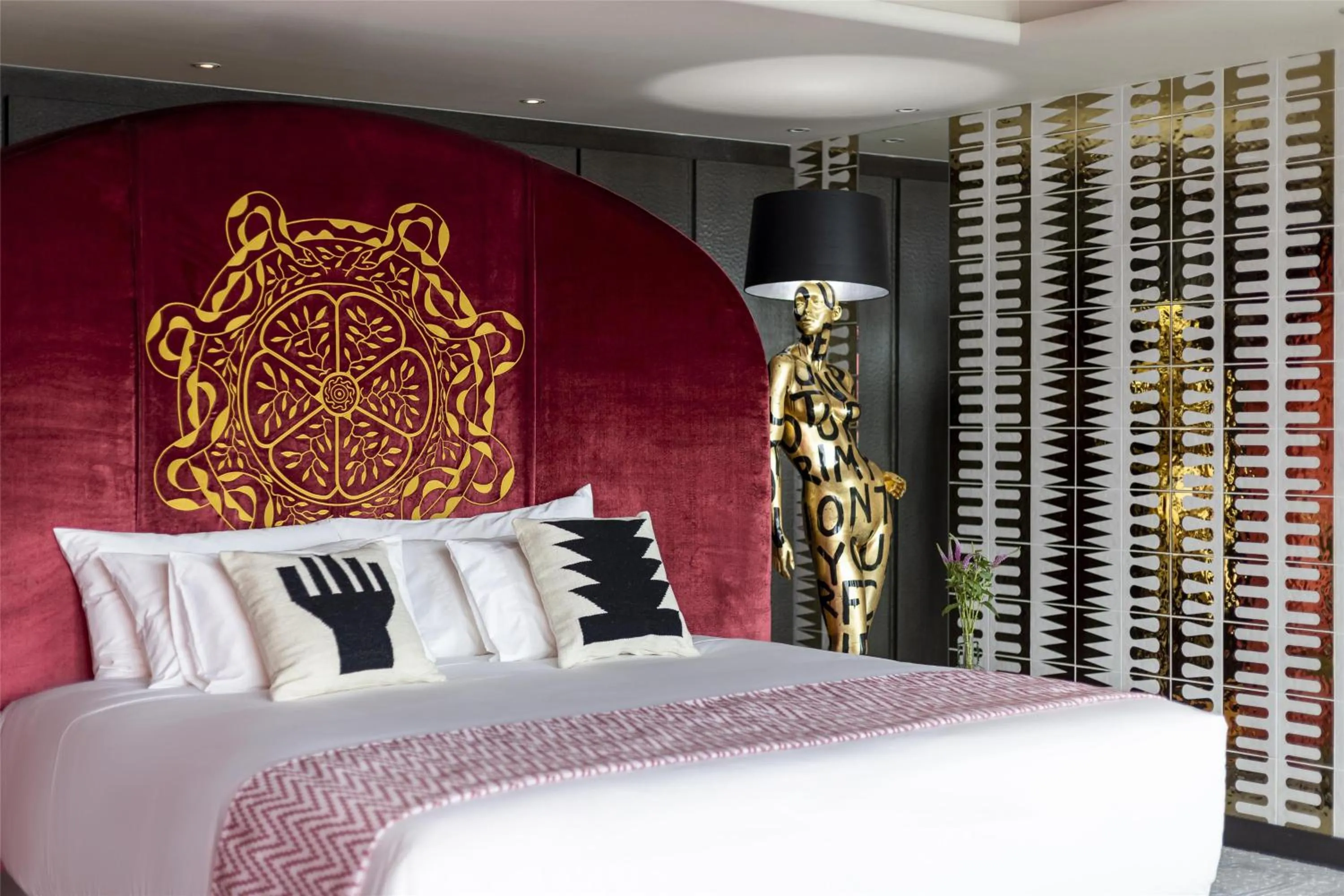 Bedroom, Bed in Nhow Lima