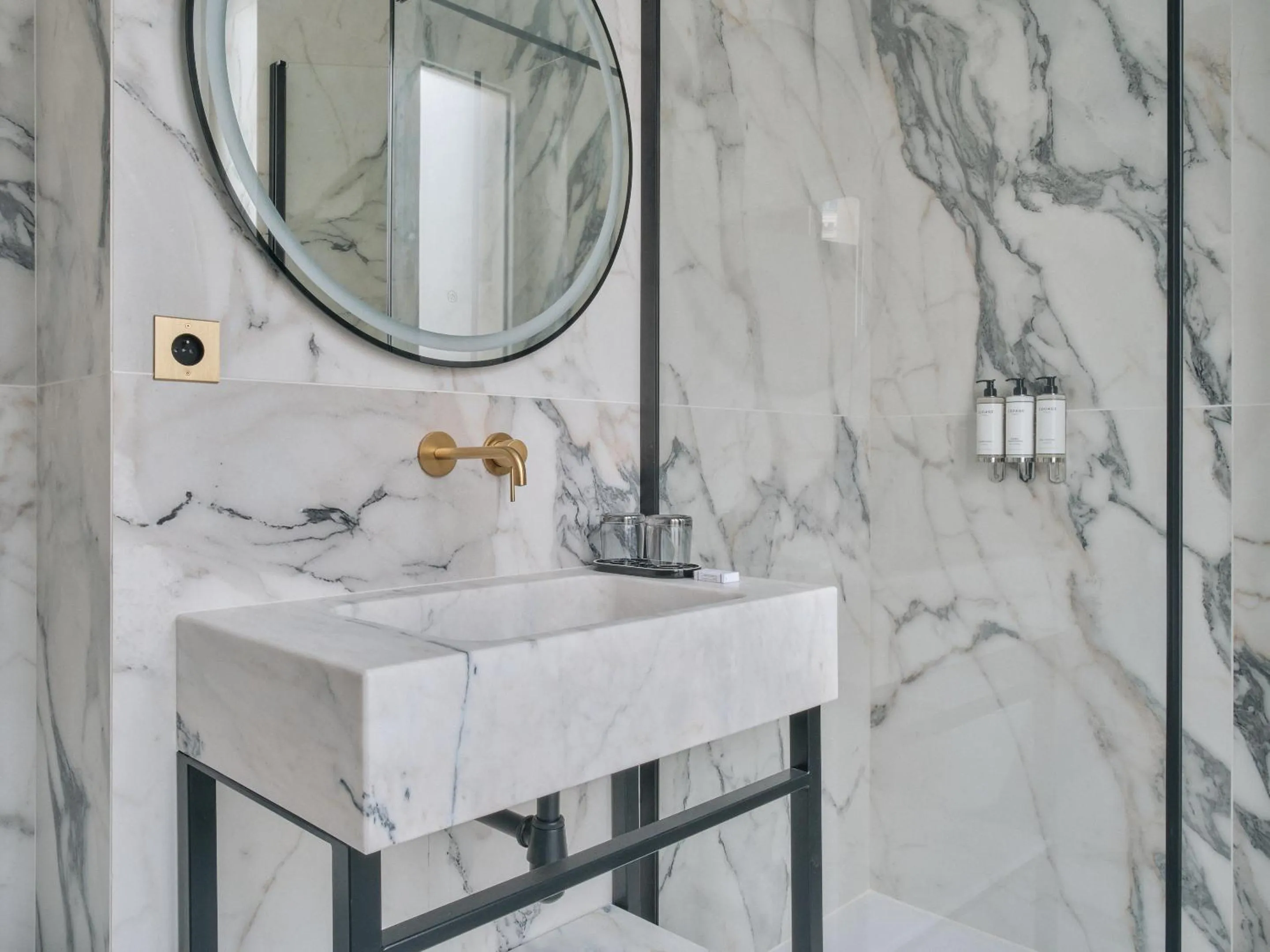 Bathroom in Nestay Les Halles