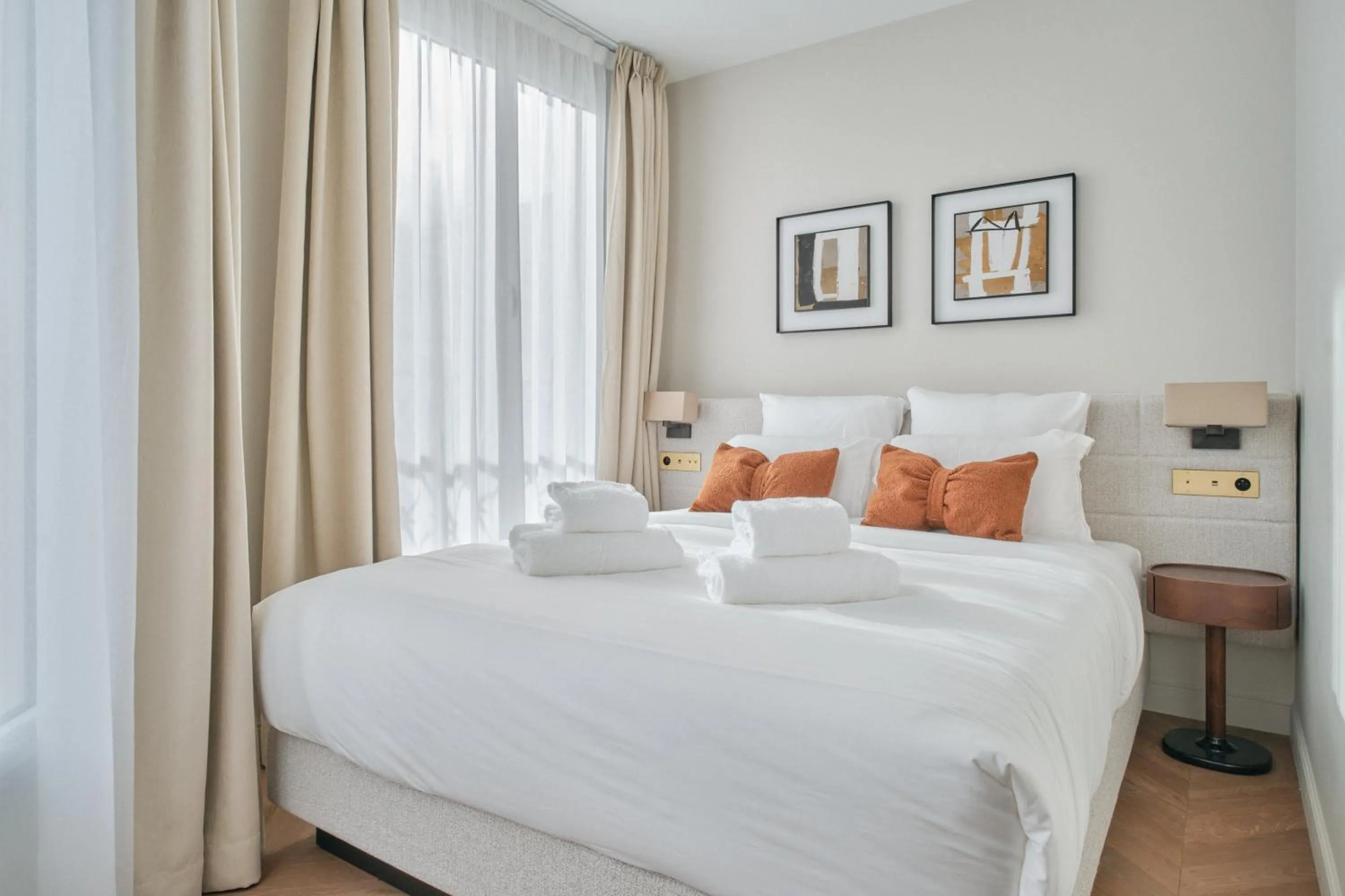 Bed in Nestay Les Halles