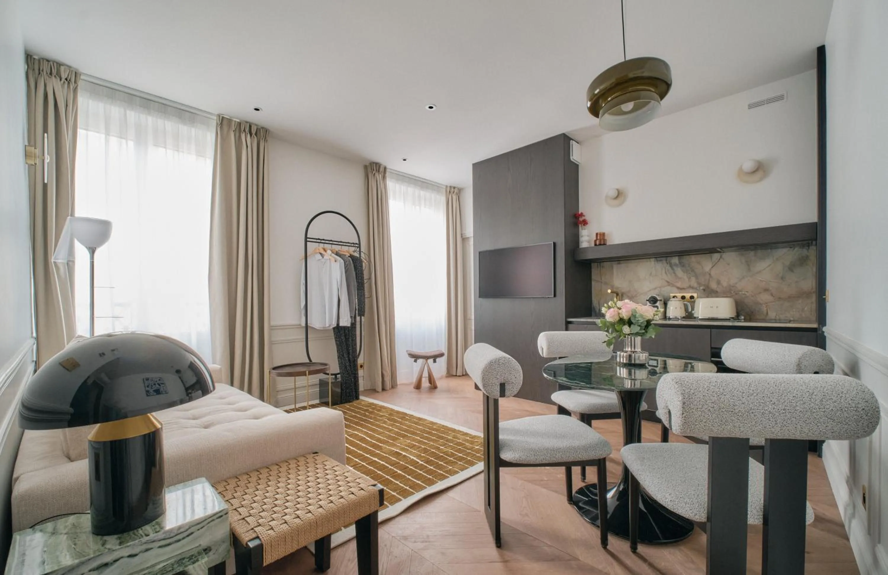 Kitchen or kitchenette in Nestay Les Halles