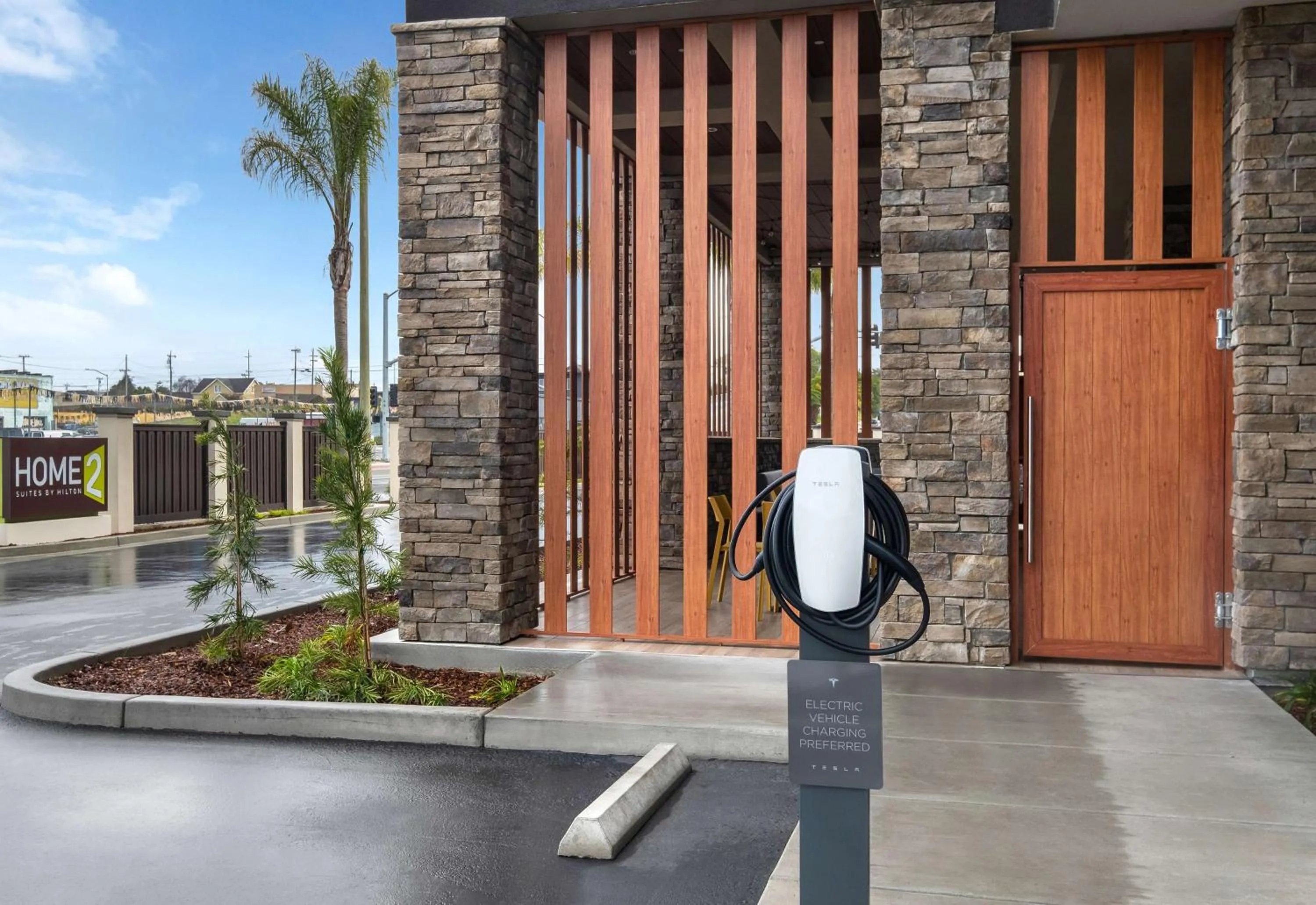 Property building in Home2 Suites By Hilton Eureka