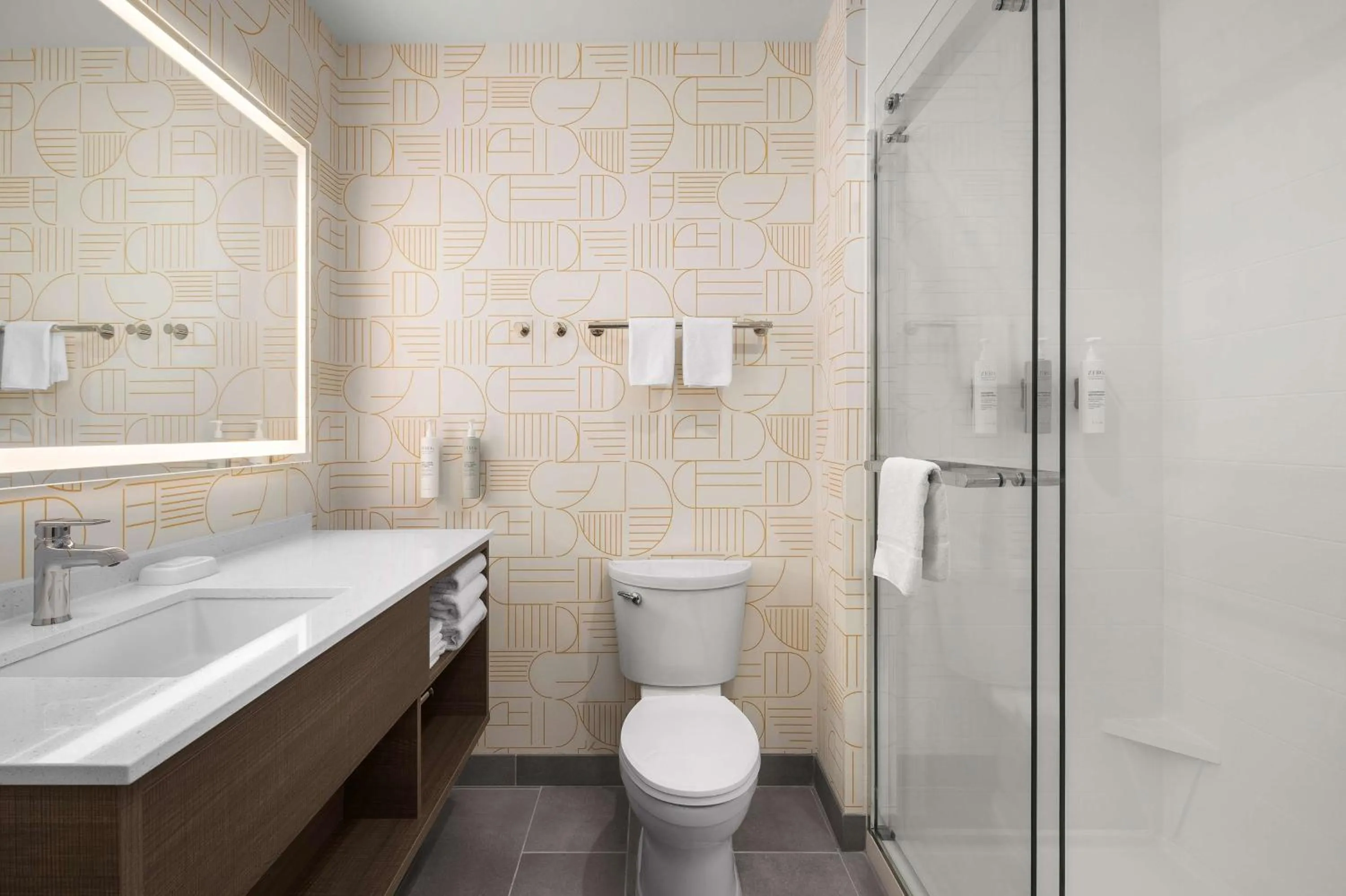 Bathroom in Home2 Suites By Hilton Eureka