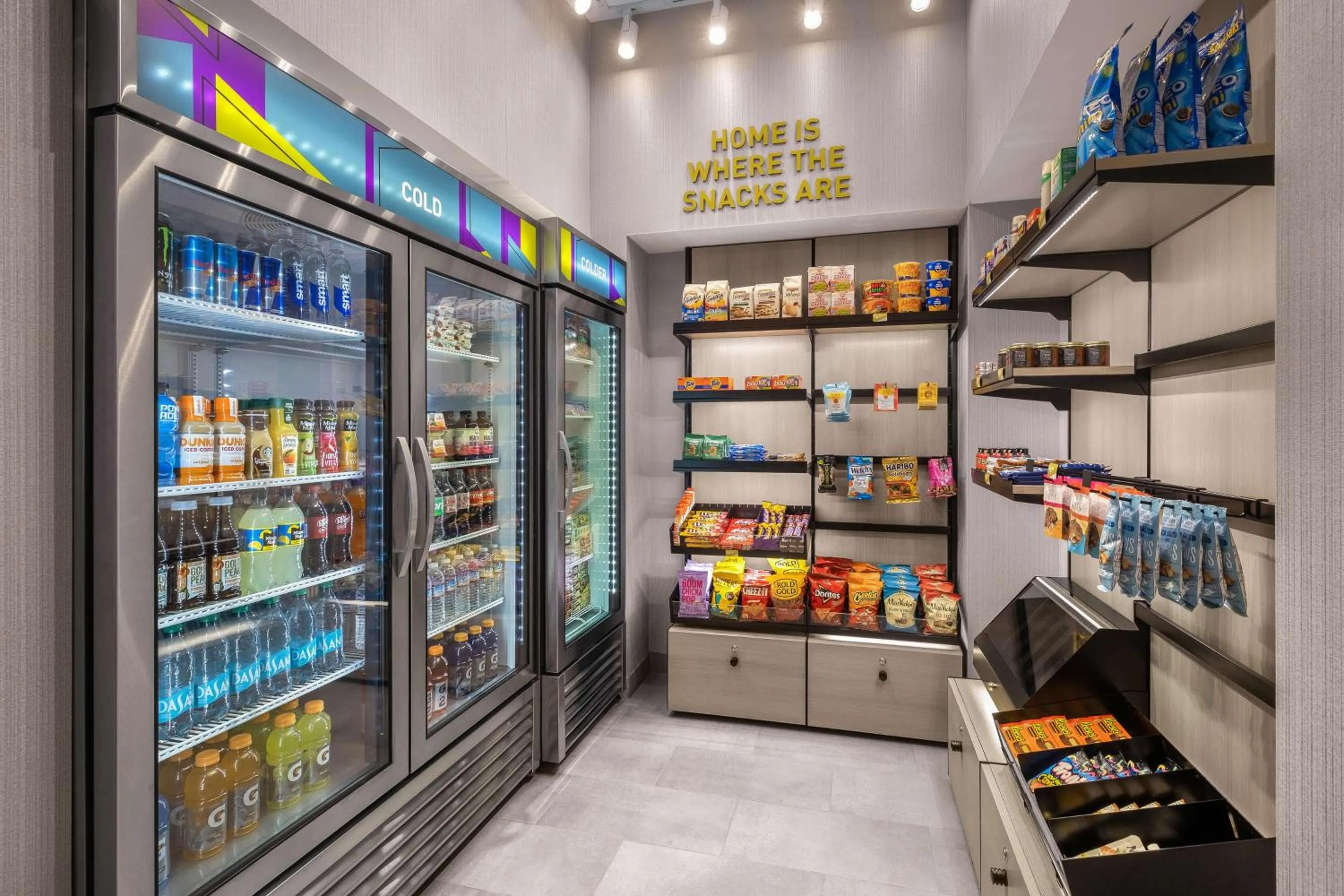 Restaurant/places to eat in Home2 Suites By Hilton Eureka