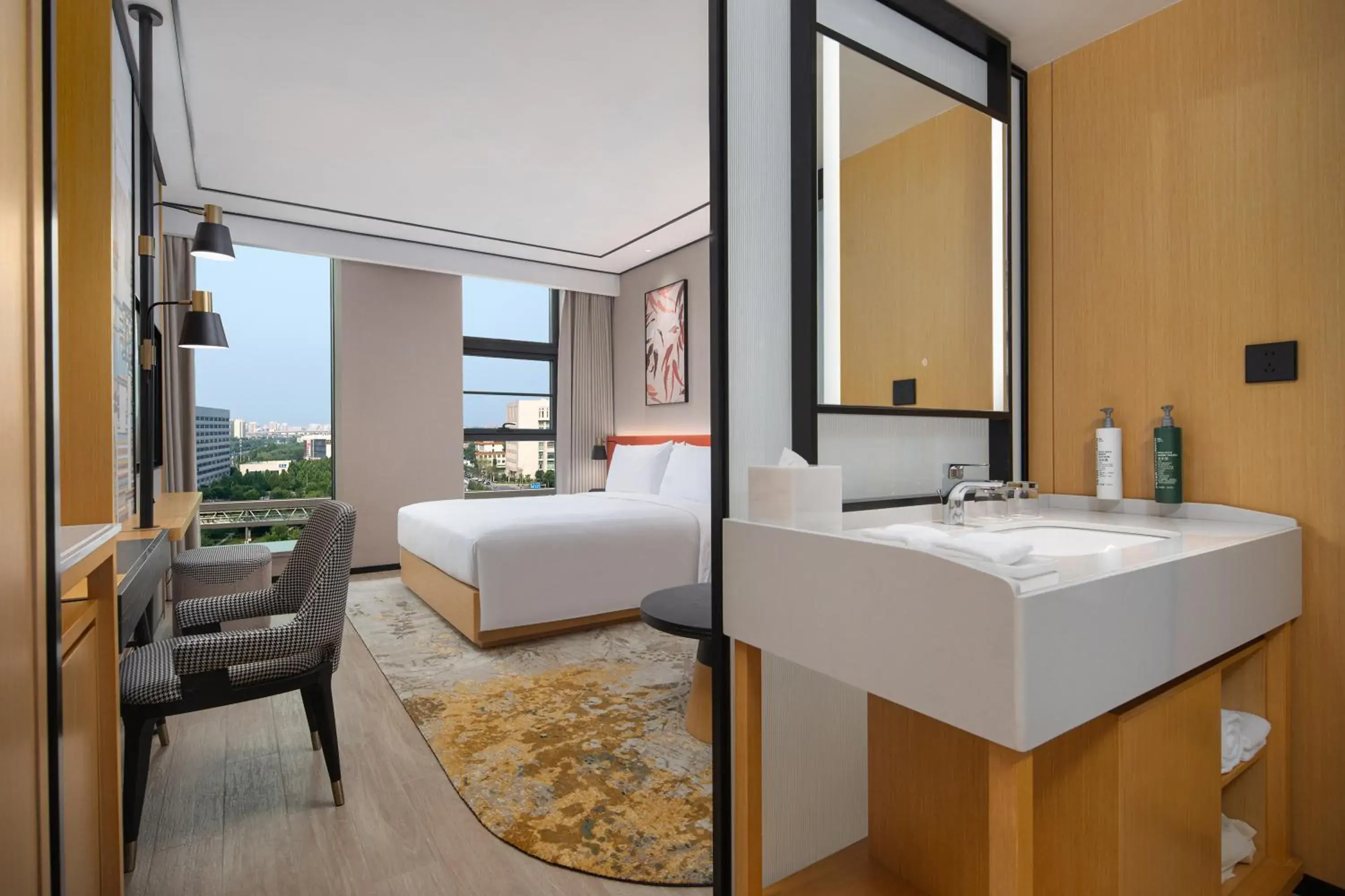 Deluxe King Room with Sofa Bed in Hilton Garden Inn Beijing Huaxiang Tiantan Hospital Deluxe King Room with Sofa Bed in Hilton Garden Inn Beijing Huaxiang Tiantan Hospital