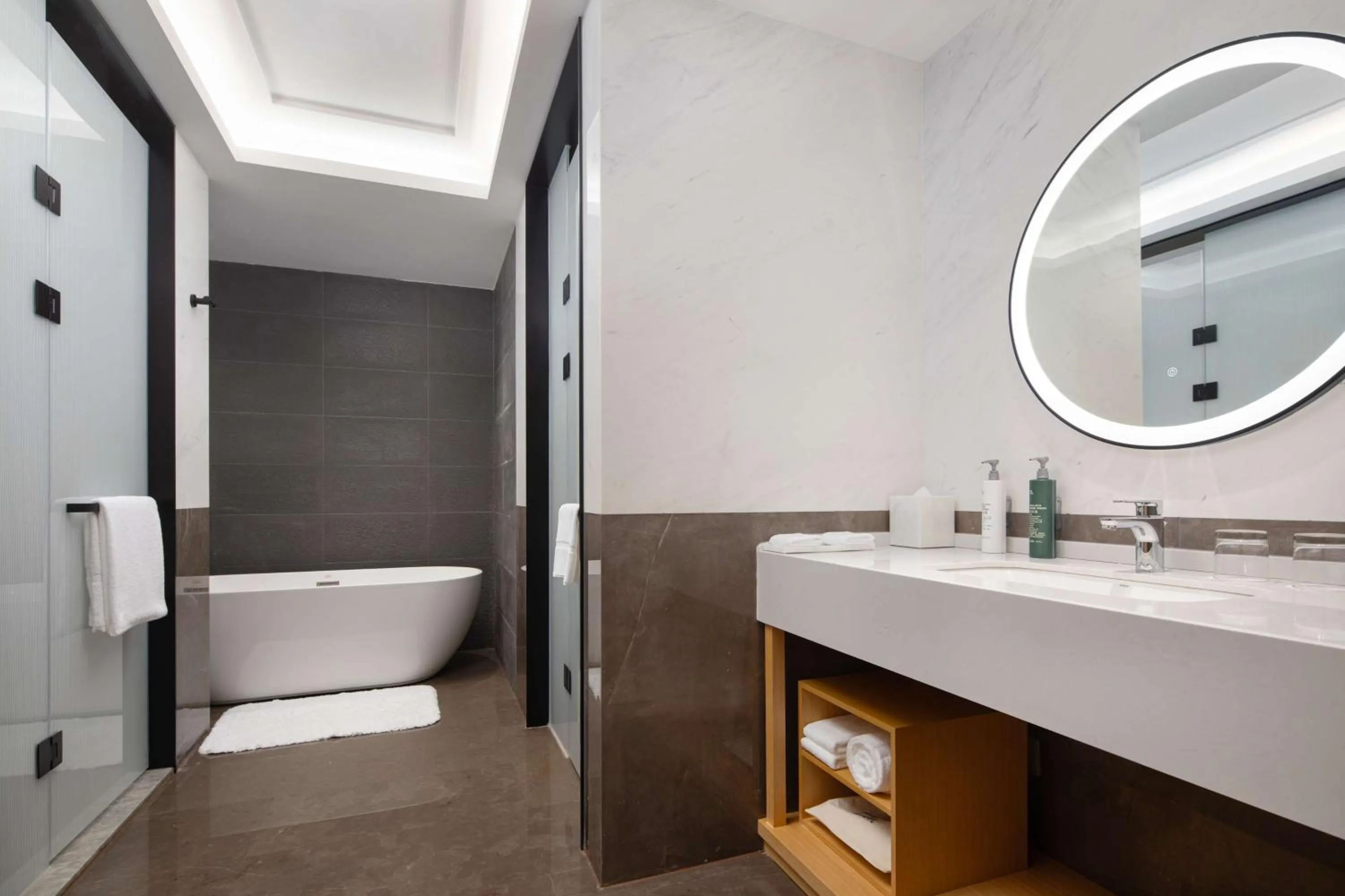 Bathroom in Hilton Garden Inn Beijing Huaxiang Tiantan Hospital