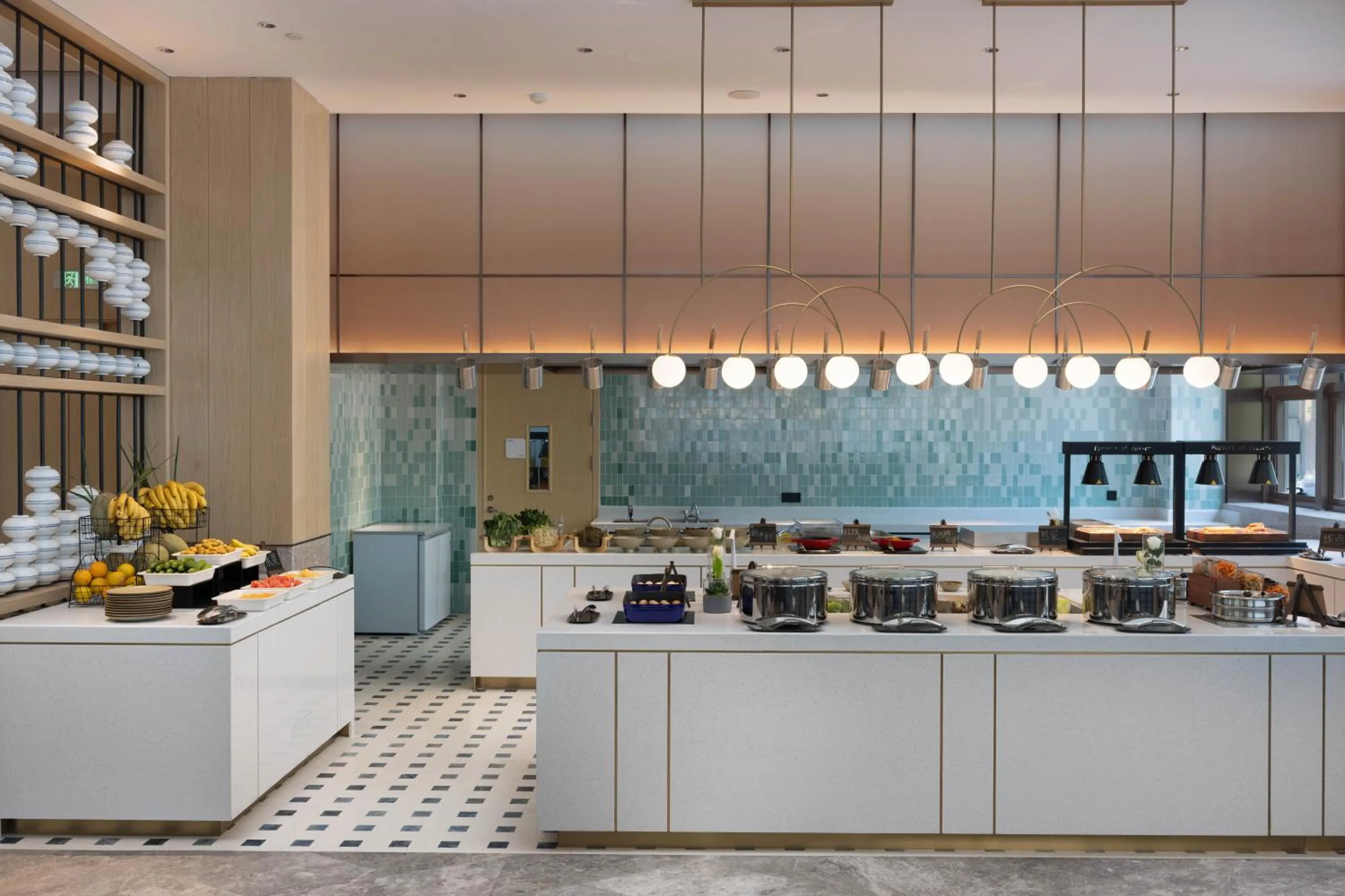 Restaurant/places to eat in Hilton Garden Inn Jingdezhen Taoyuan Valley