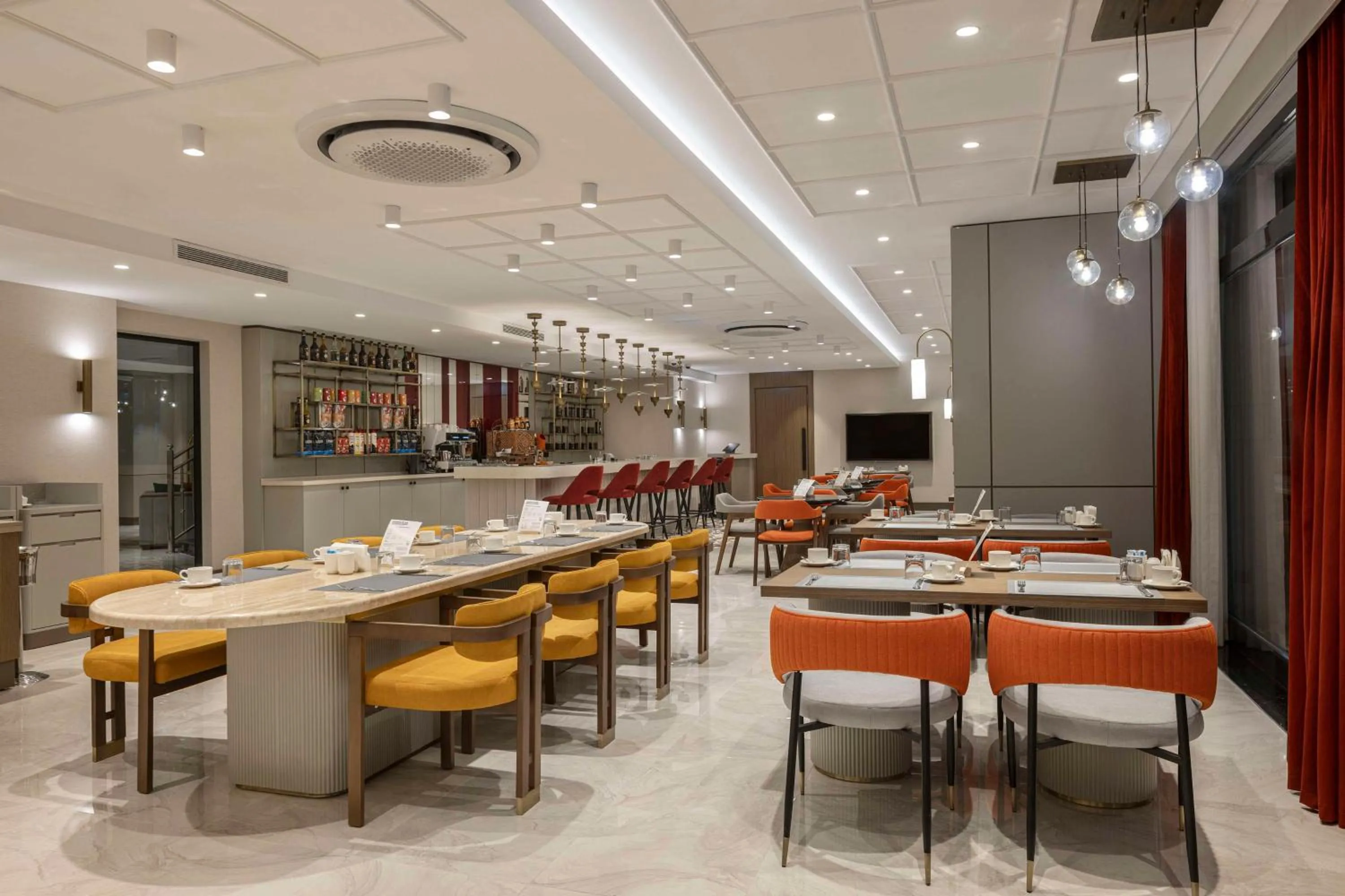 Restaurant/places to eat in Doubletree By Hilton Suites Trabzon Yomra