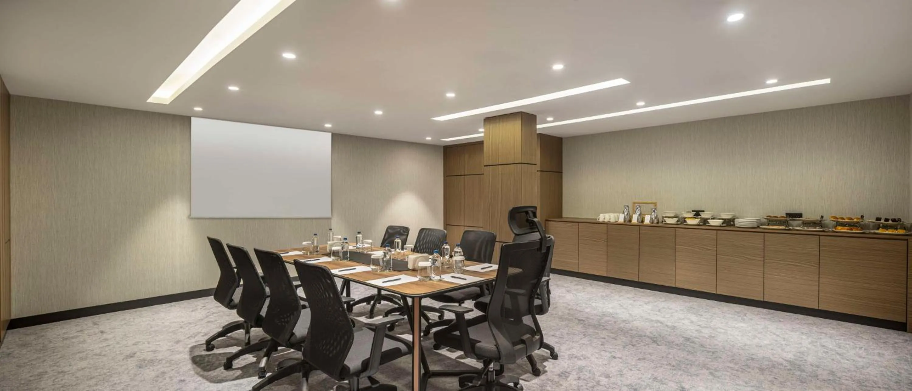 Meeting/conference room in Doubletree By Hilton Suites Trabzon Yomra
