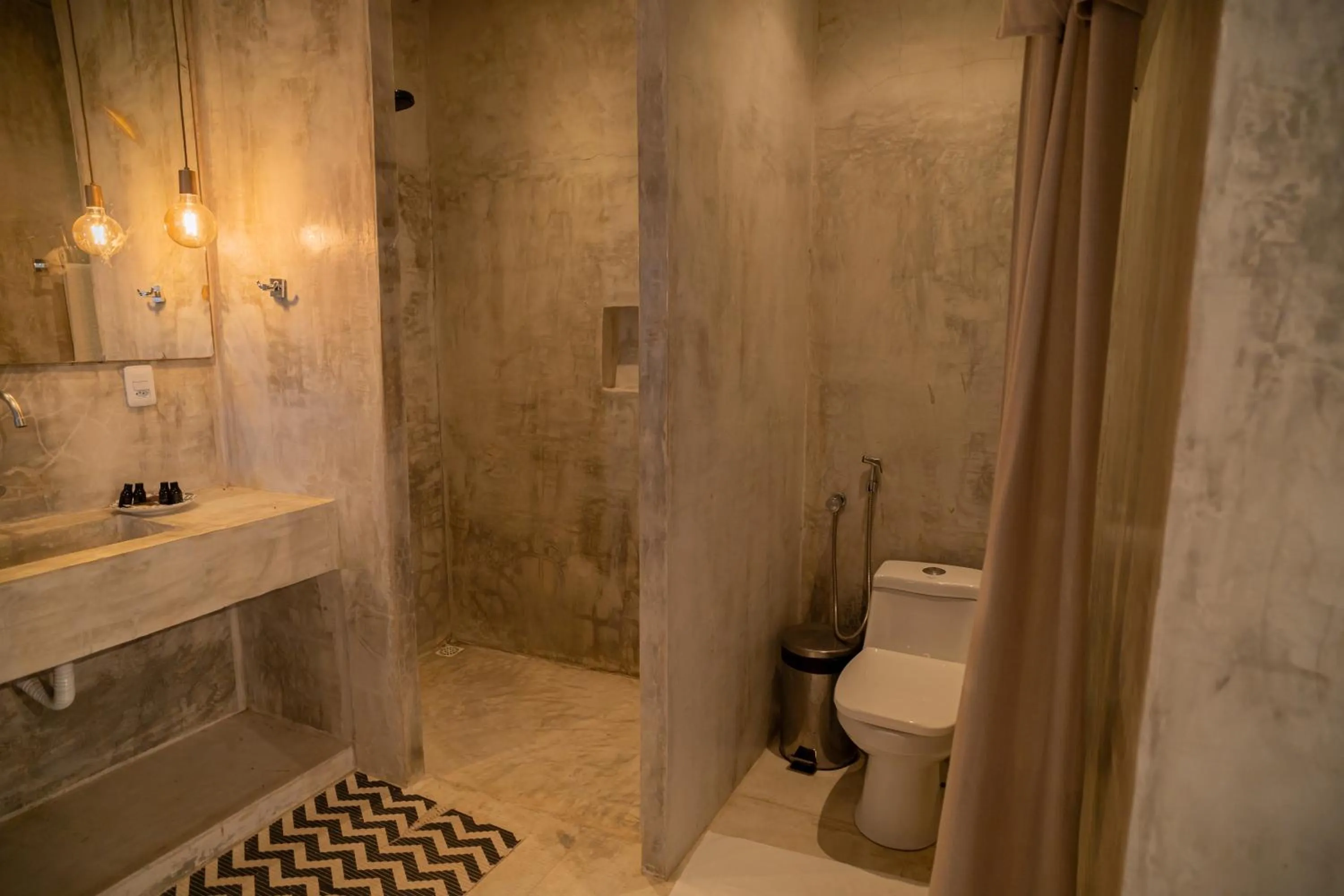 Shower in Zebra Boutique Hotel