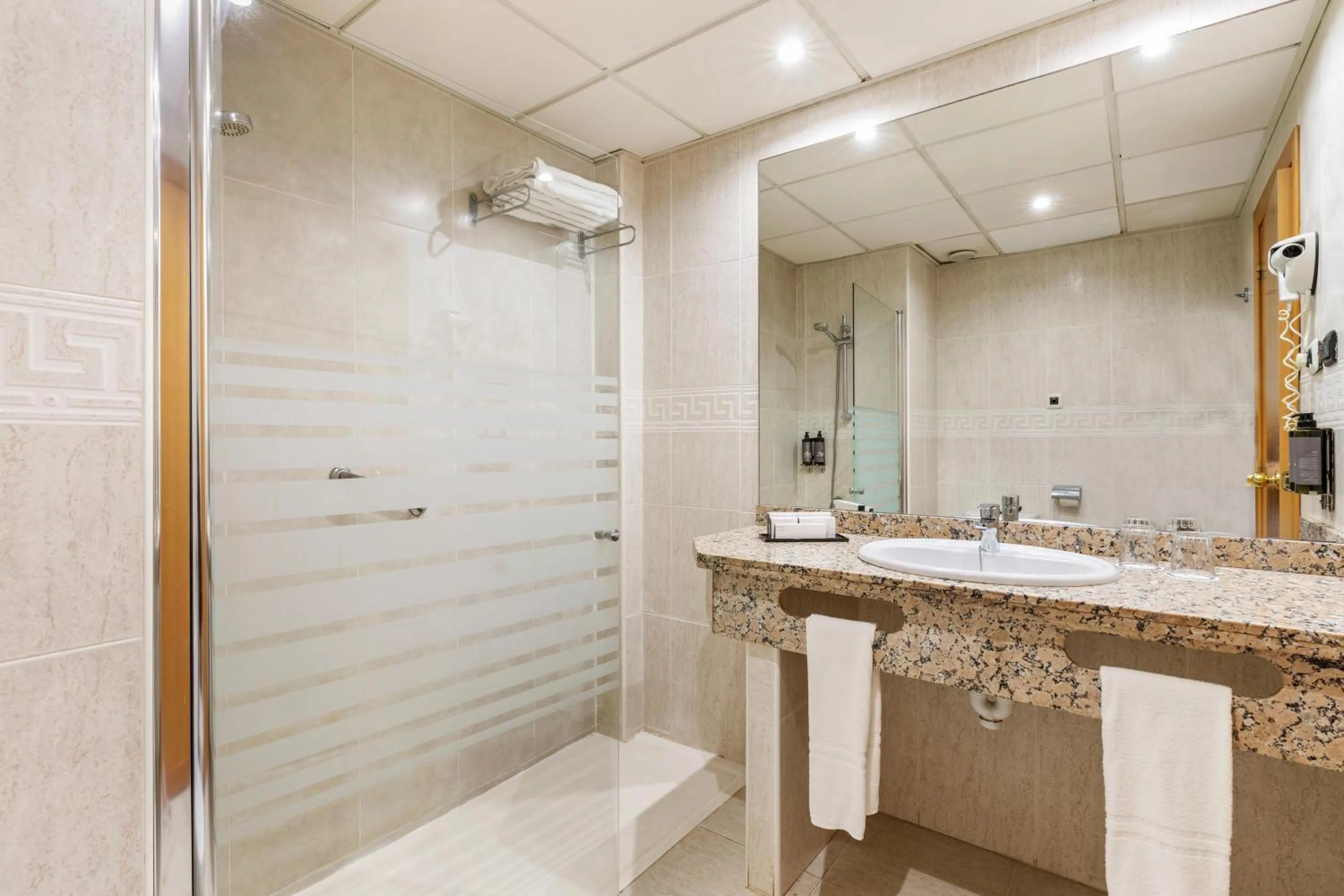 Bathroom in Hotel Best Mojácar