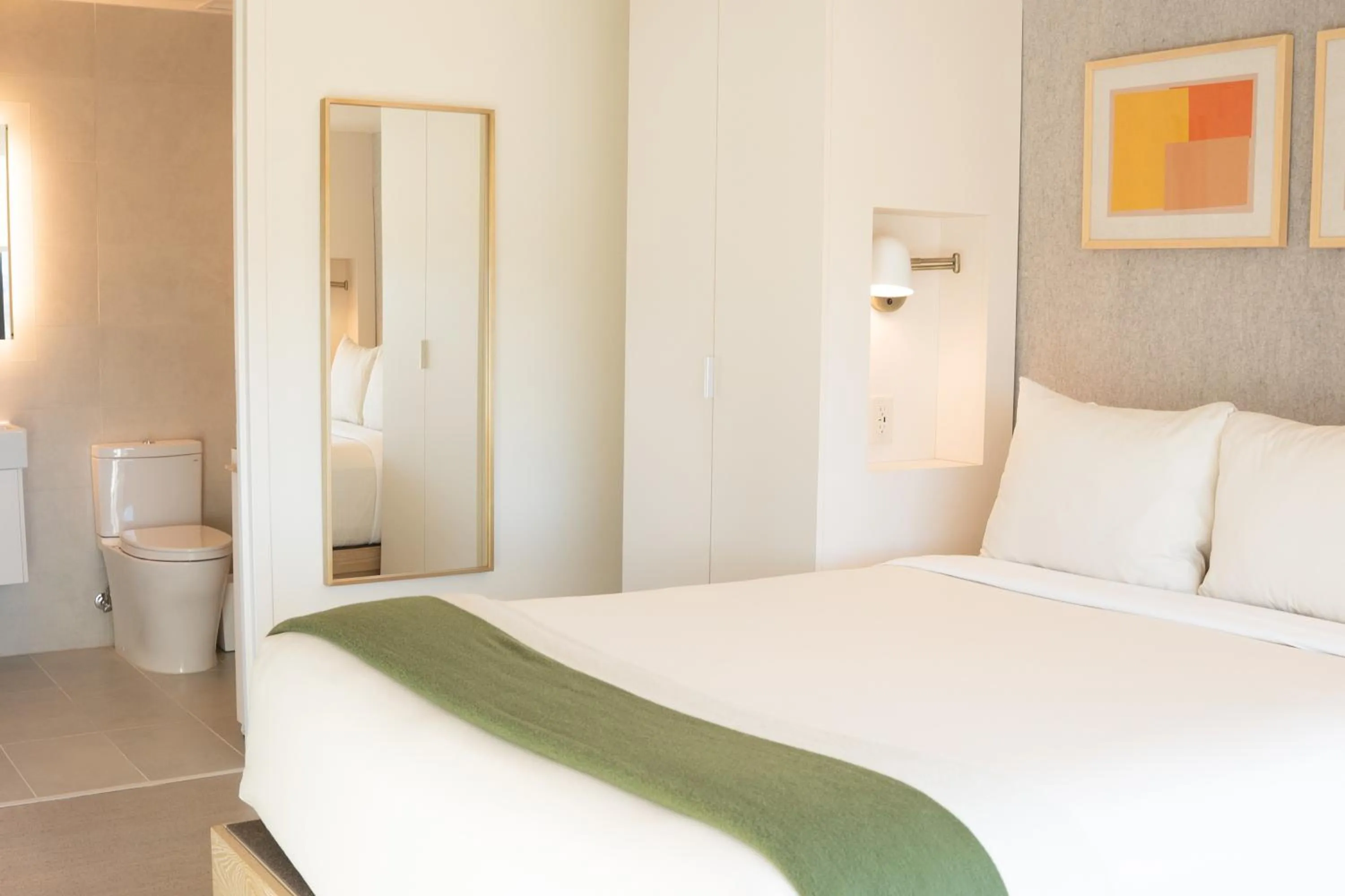 Bedroom, Bed in Scout Living, powered by Placemakr - Midtown