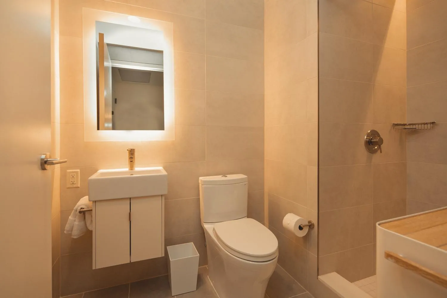 Shower in Scout Living, powered by Placemakr - Midtown