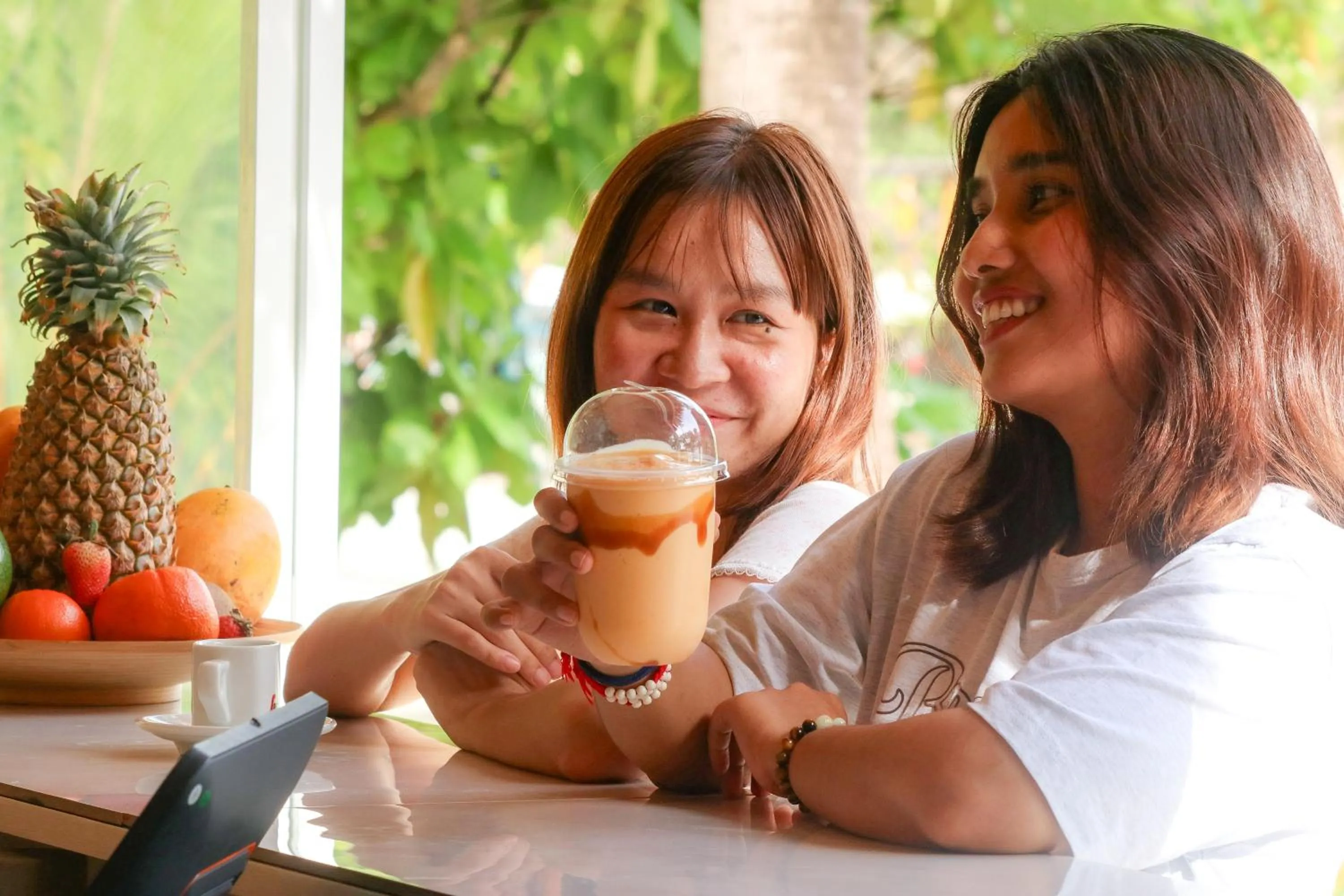 Restaurant/places to eat in Wave Crest Retreat