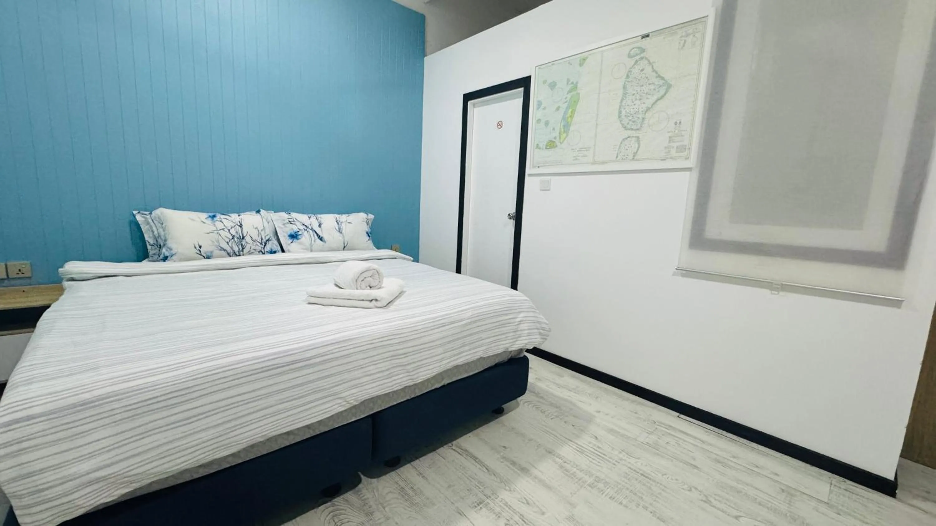 Bed in Wave Crest Retreat