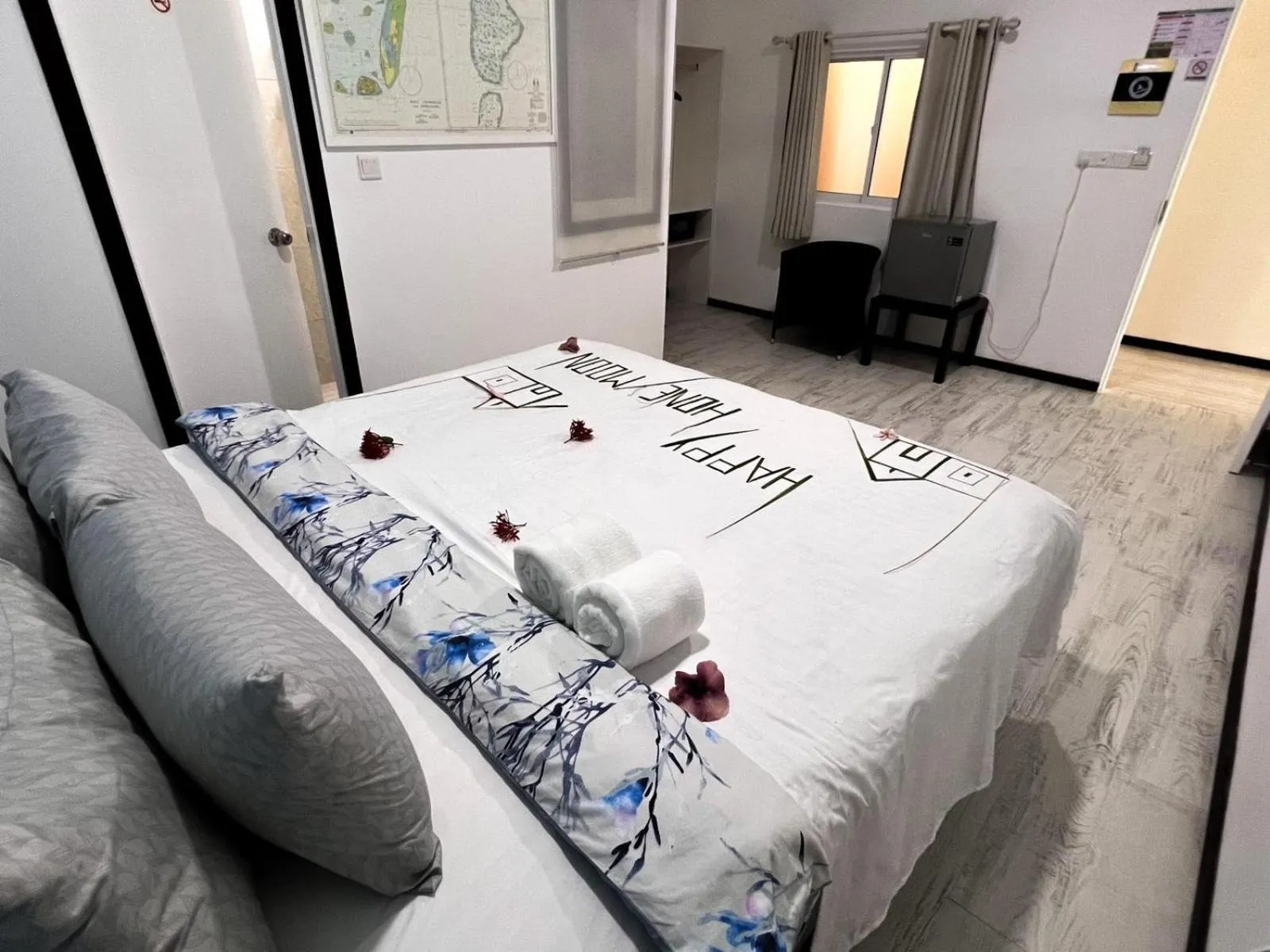 Bed in Wave Crest Retreat