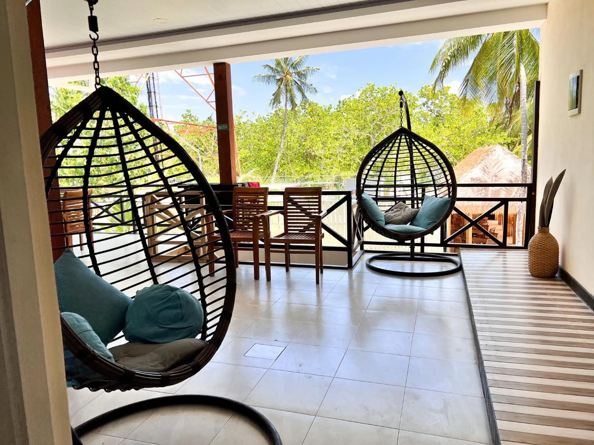 Balcony/Terrace in Wave Crest Retreat