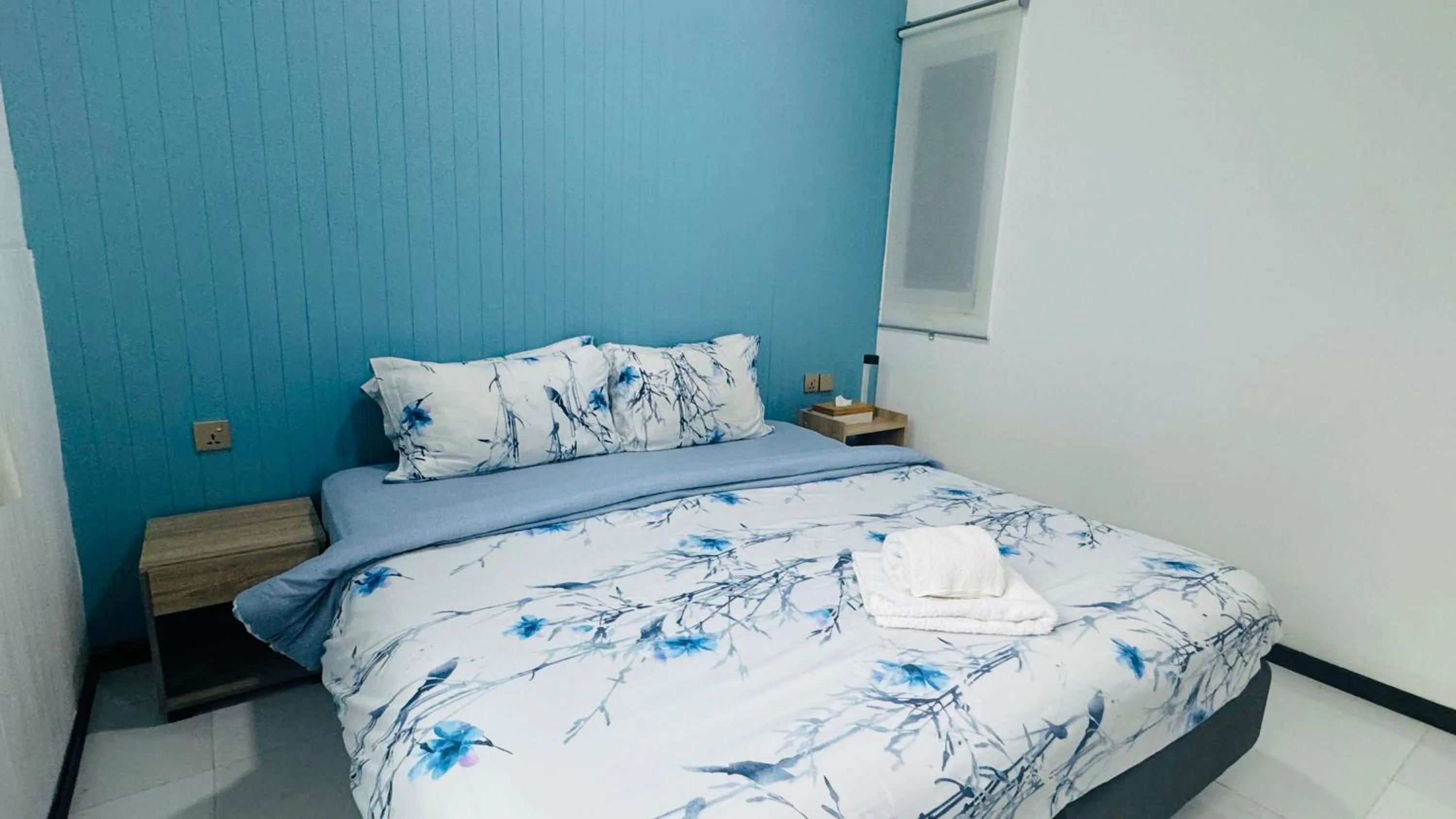 Bed in Wave Crest Retreat