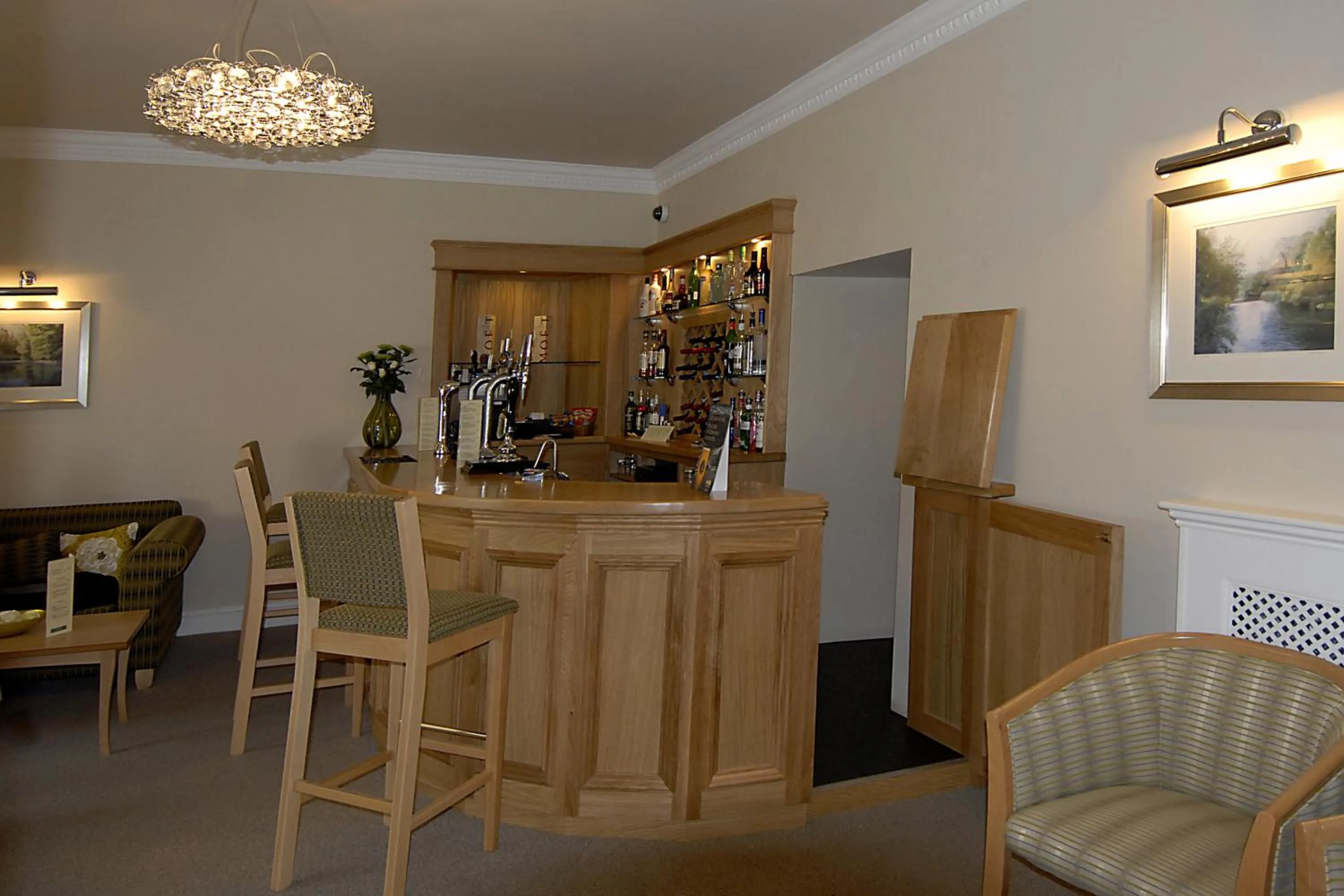 Lounge or bar in Gwesty'r Emlyn Hotel