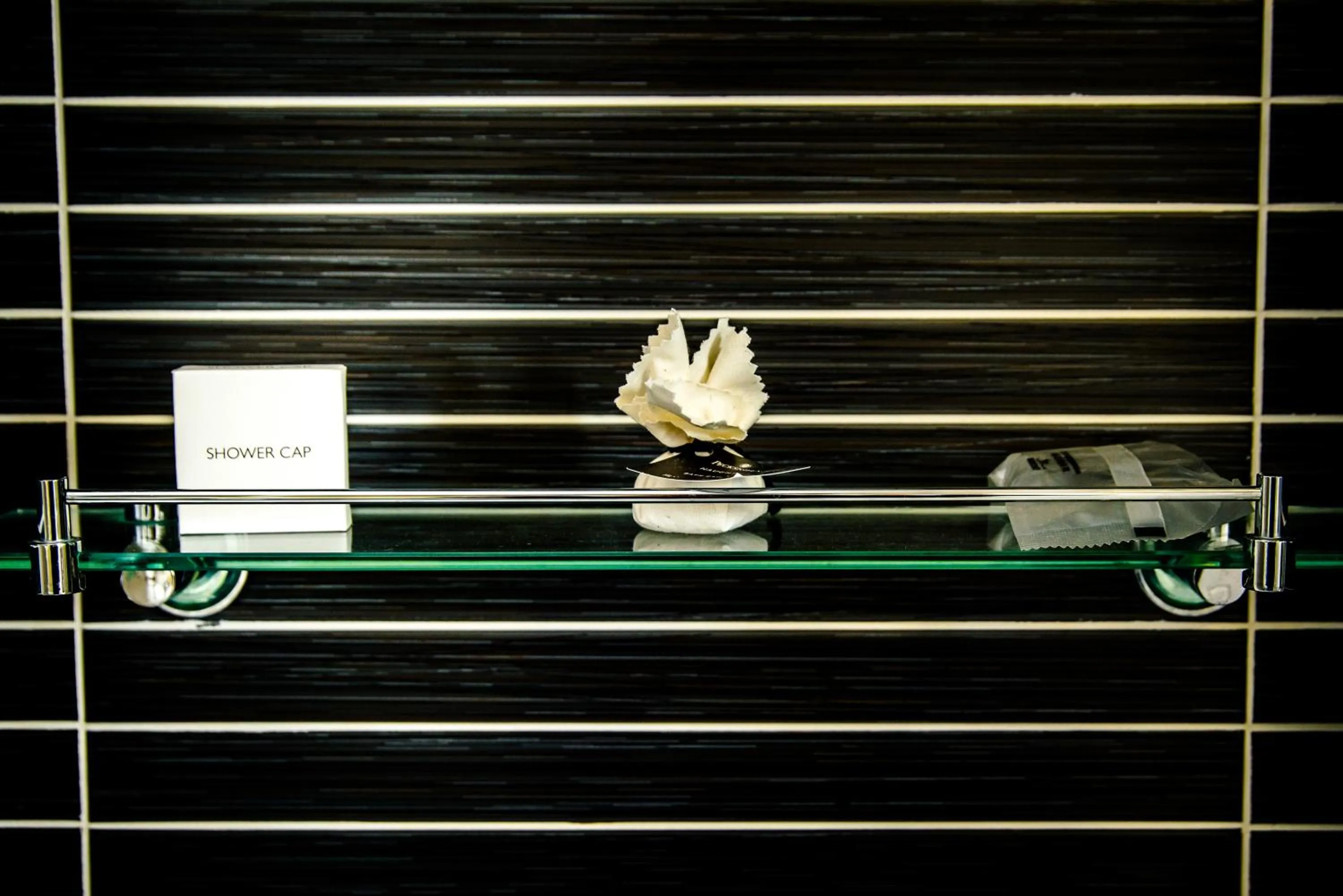 Bathroom in Gwesty'r Emlyn Hotel