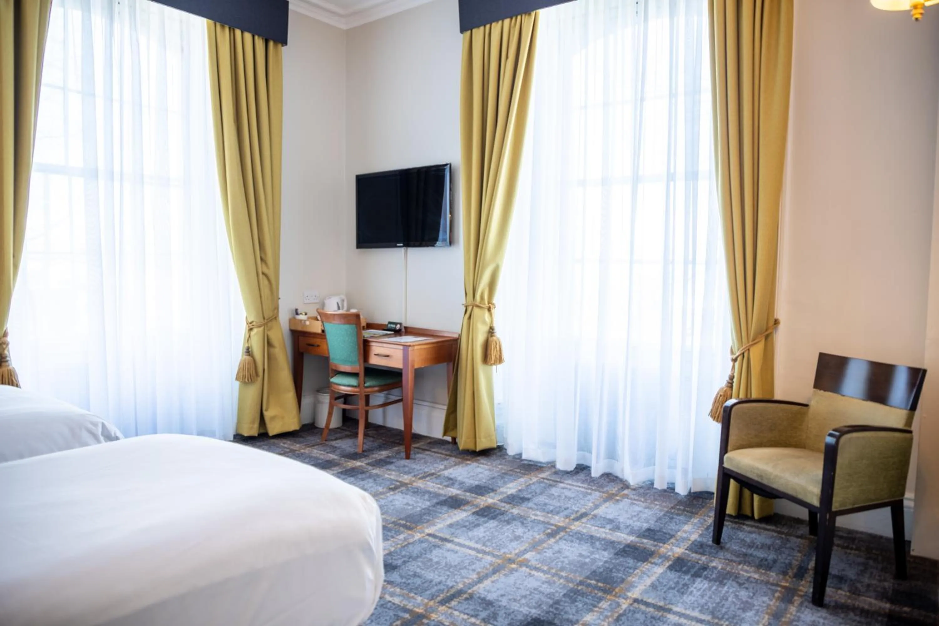 Bedroom, Bed in Arnos Manor Hotel