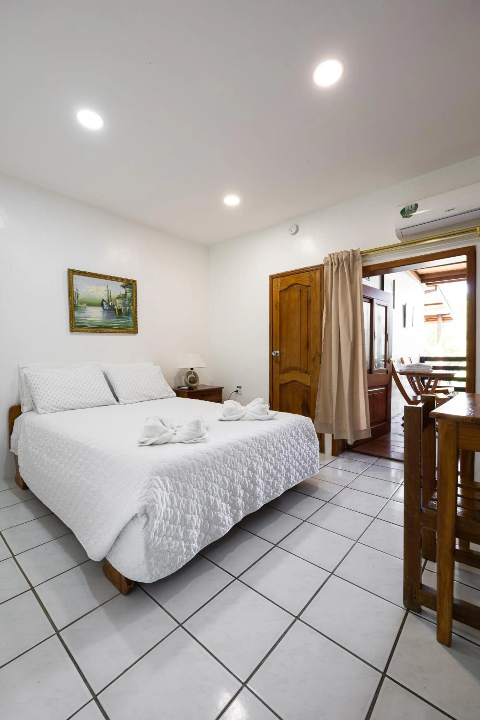 Bedroom, Bed in La Peregrina Galapagos B&B