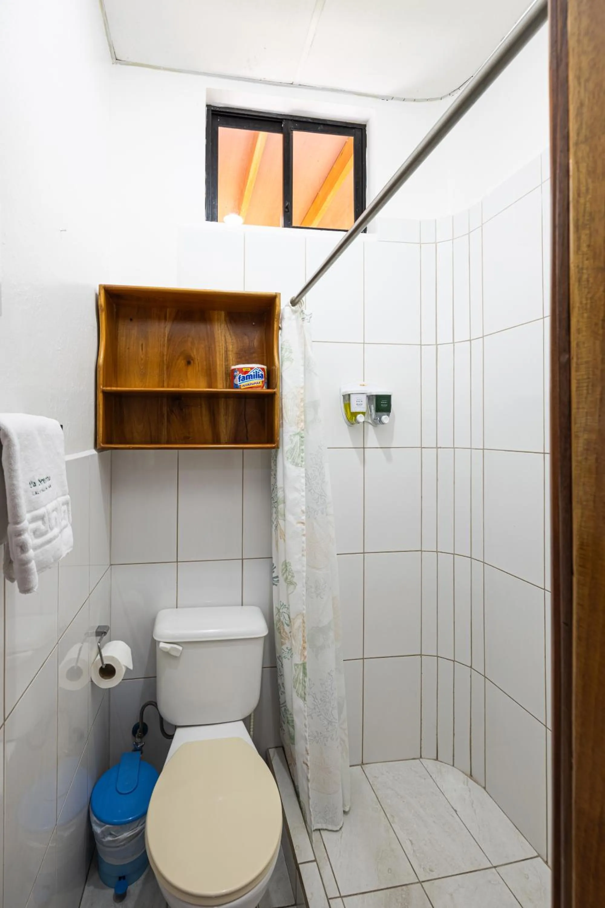 Shower in La Peregrina Galapagos B&B