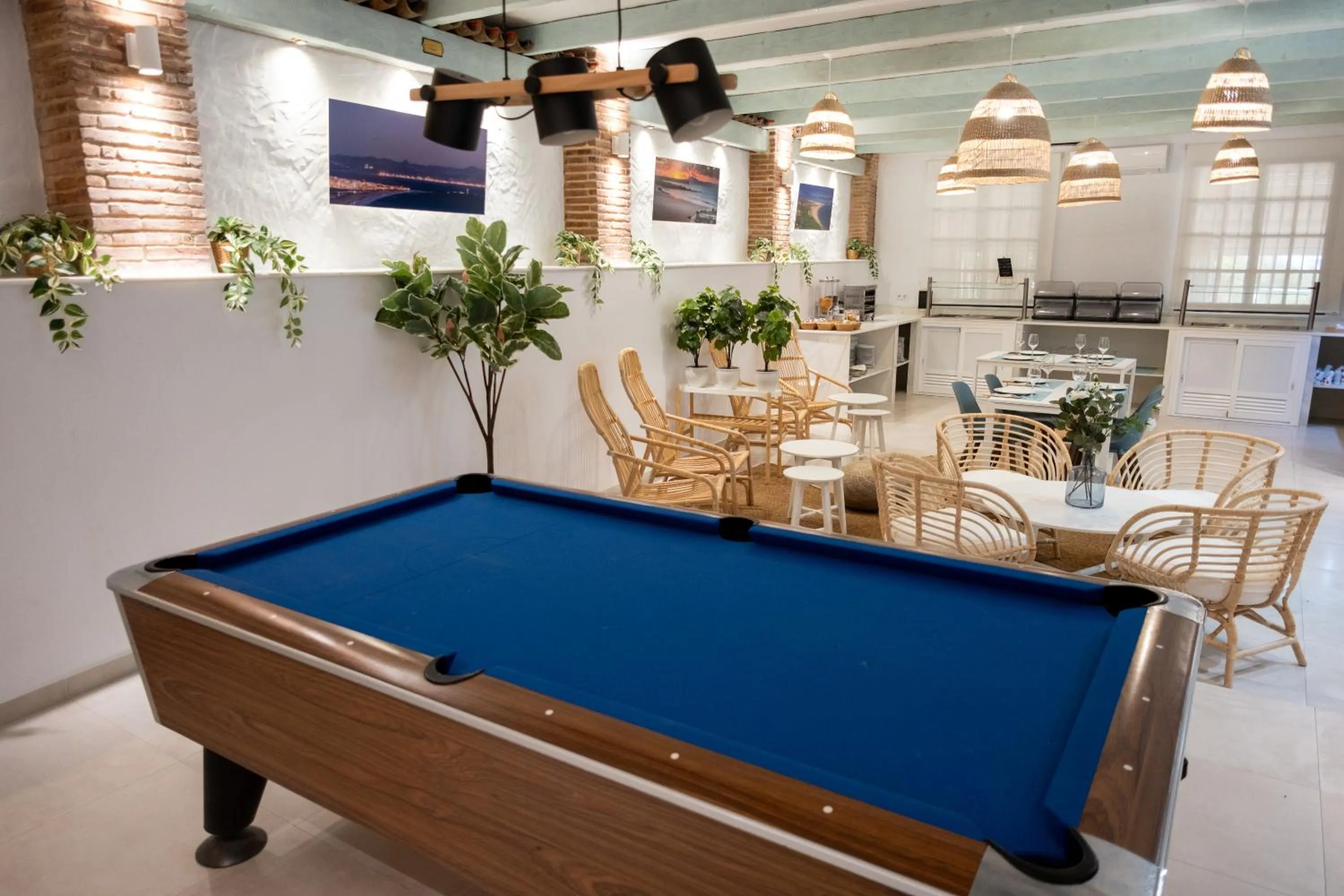 Communal lounge/ TV room in Hotel La Torre