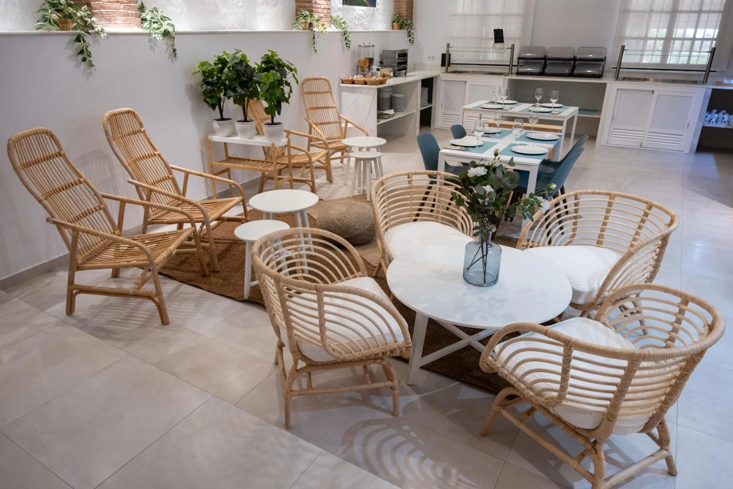 Communal lounge/ TV room in Hotel La Torre