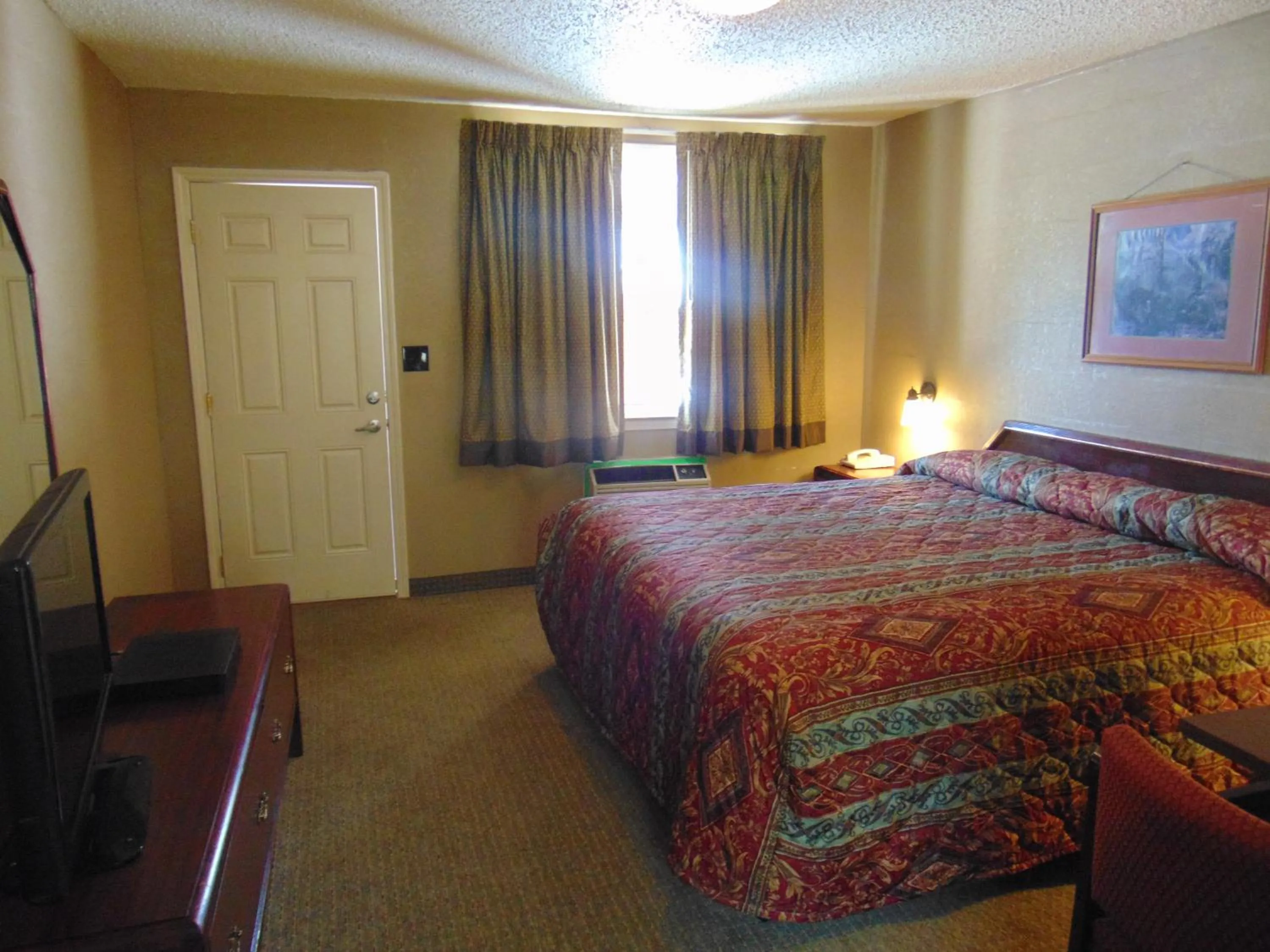 Bed in Westbrook Motel