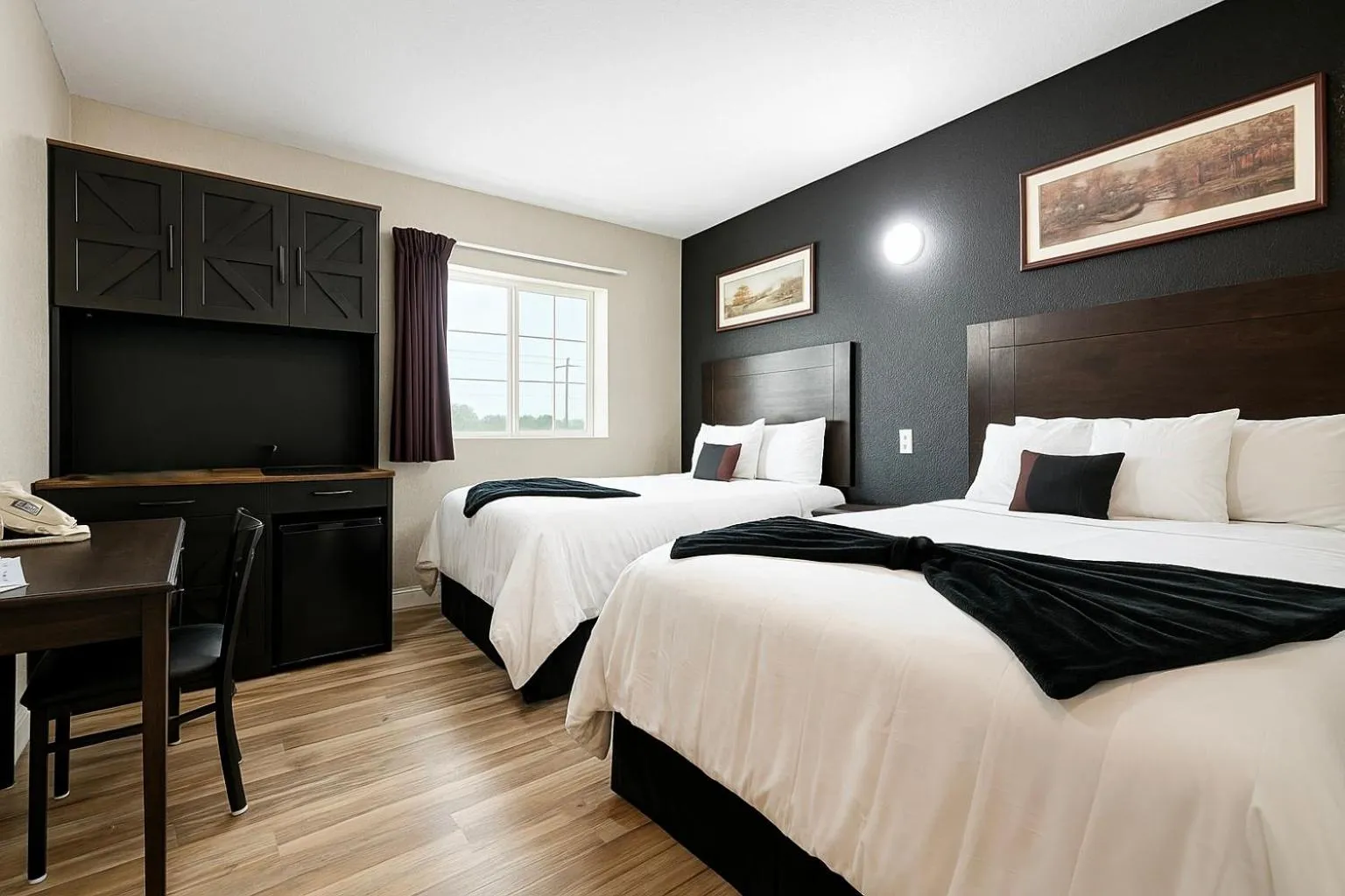 Bed in Hotel Dilley Grand