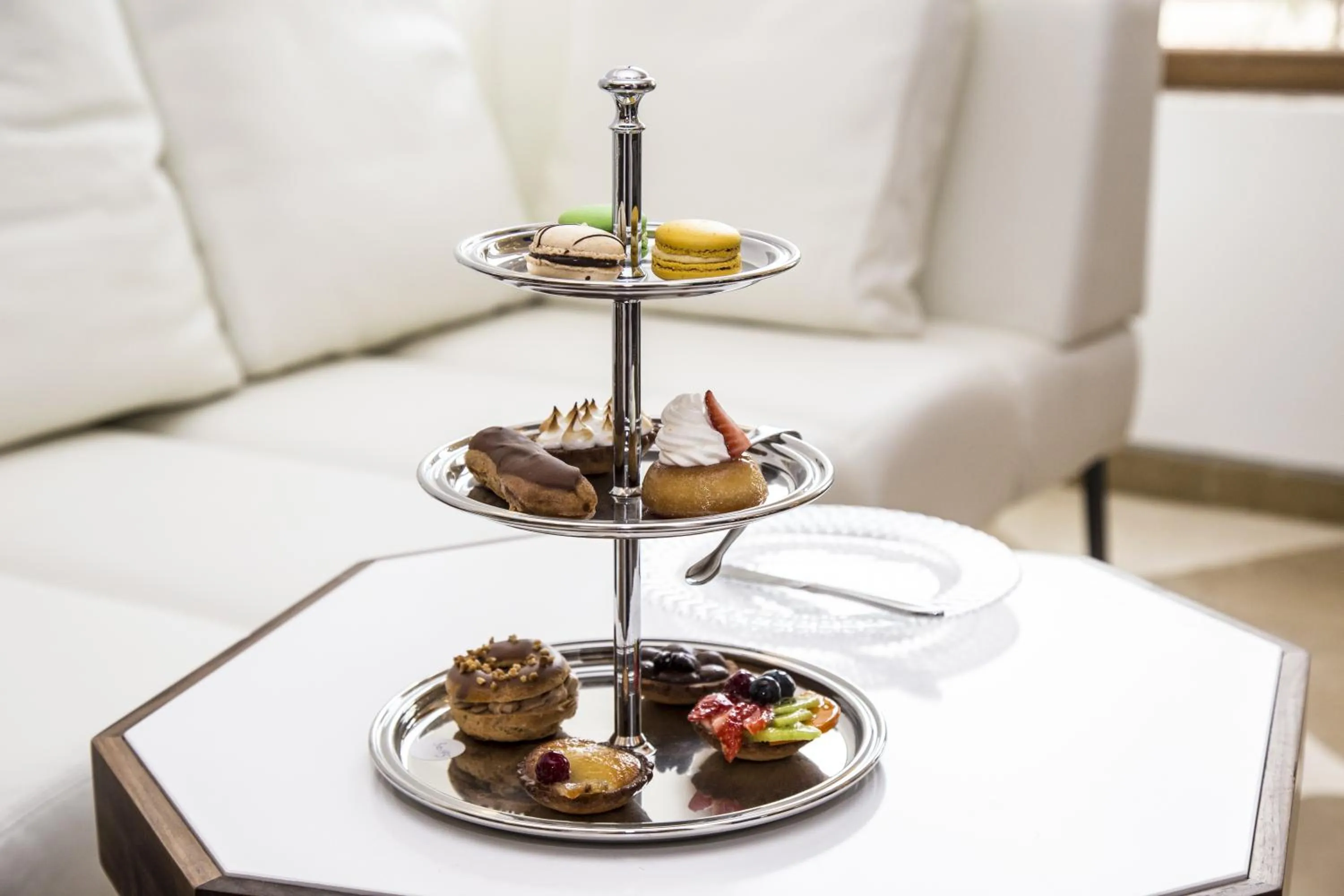 Food in Elma Hotel and Art Complex