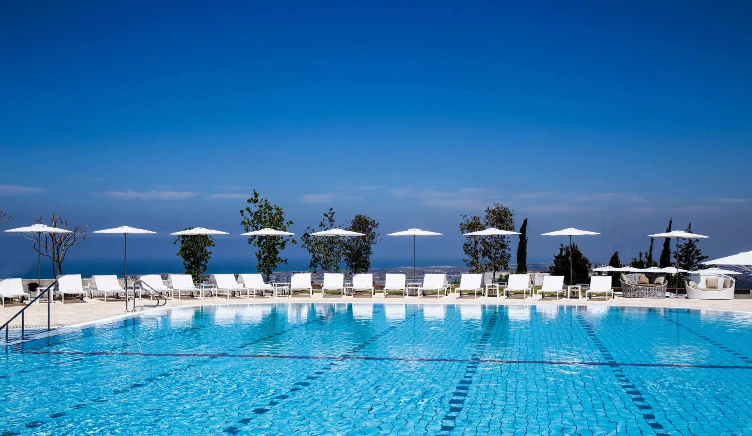 Restaurant/places to eat in Elma Hotel and Art Complex