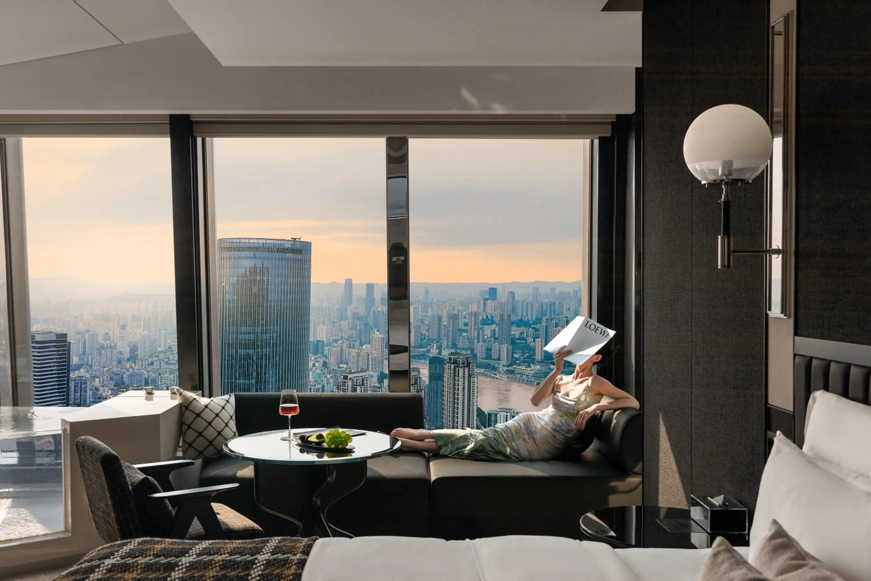 Seating area in ISEYA Panoramic Hotel Chongqing Jiefangbei Flagship