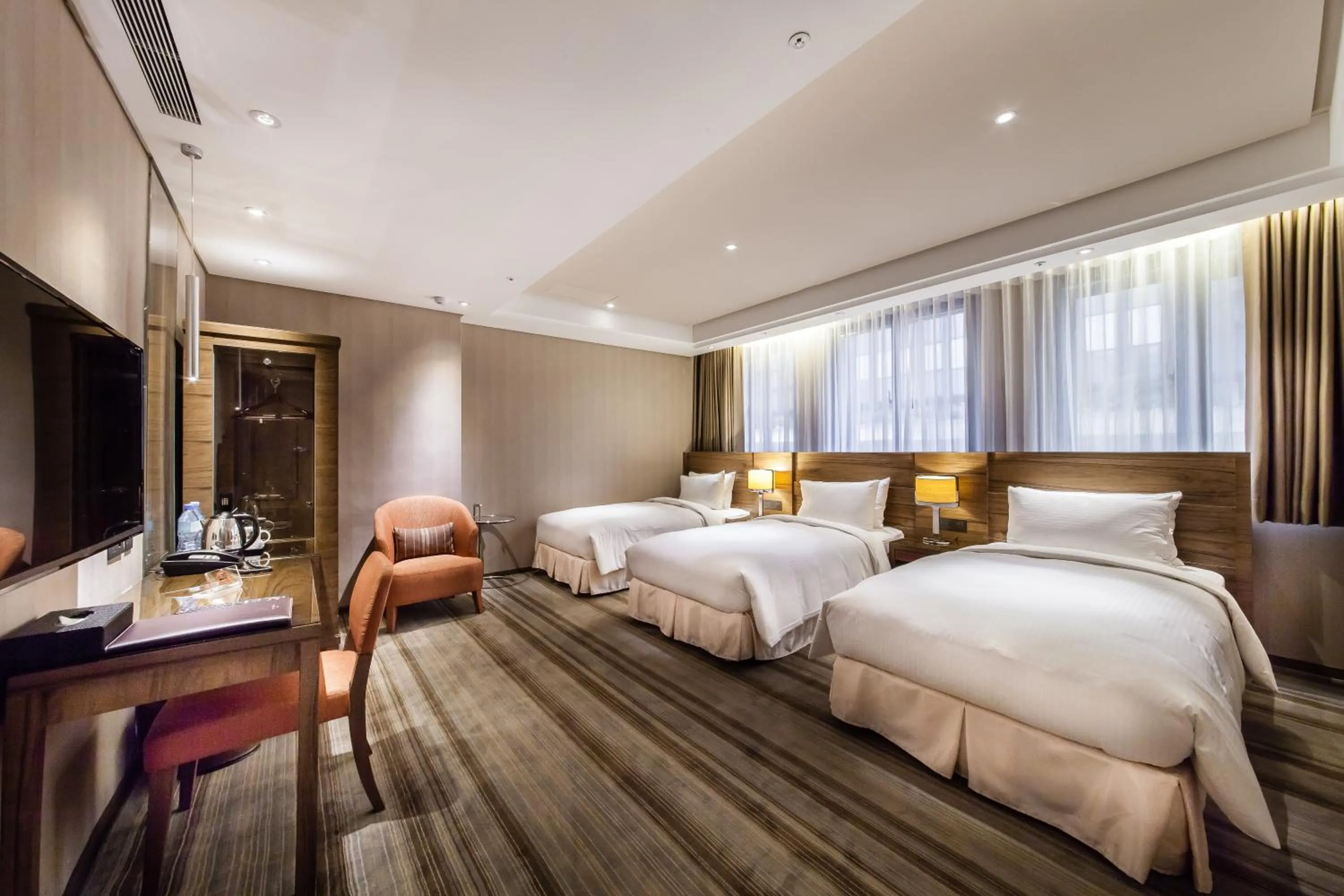 View (from property/room), Bed in Green World Taipei Station